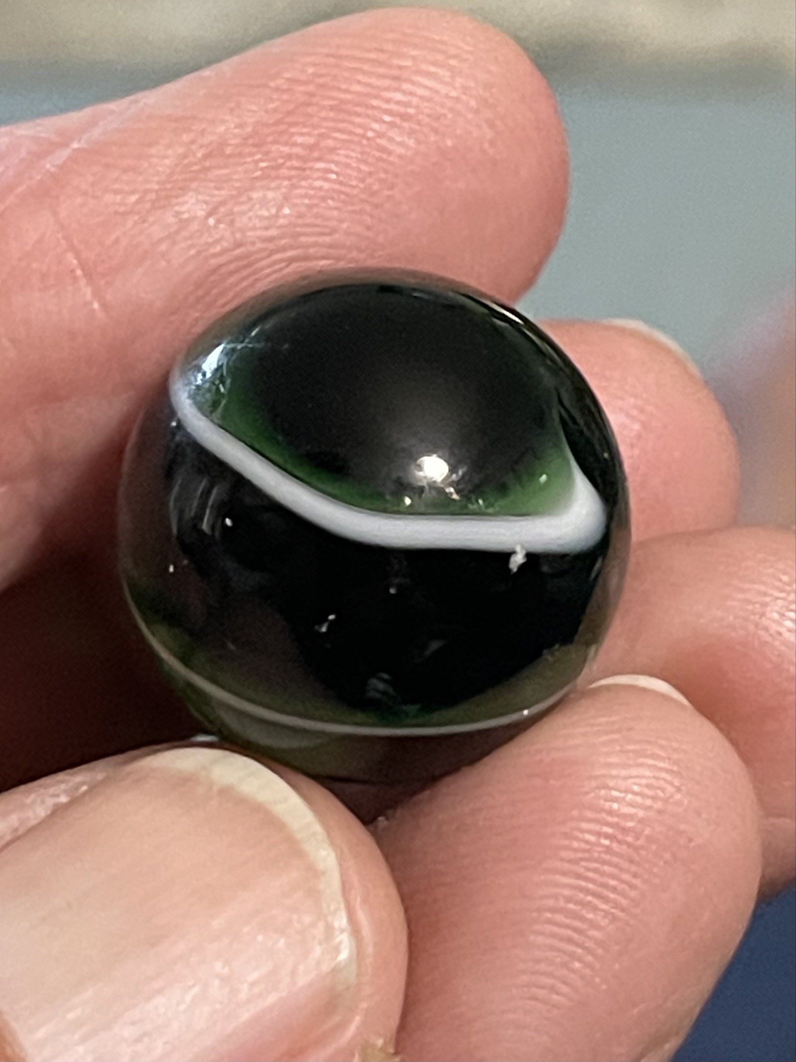 Akro Agate Green and White Auger by Akro Agate Company, identification view