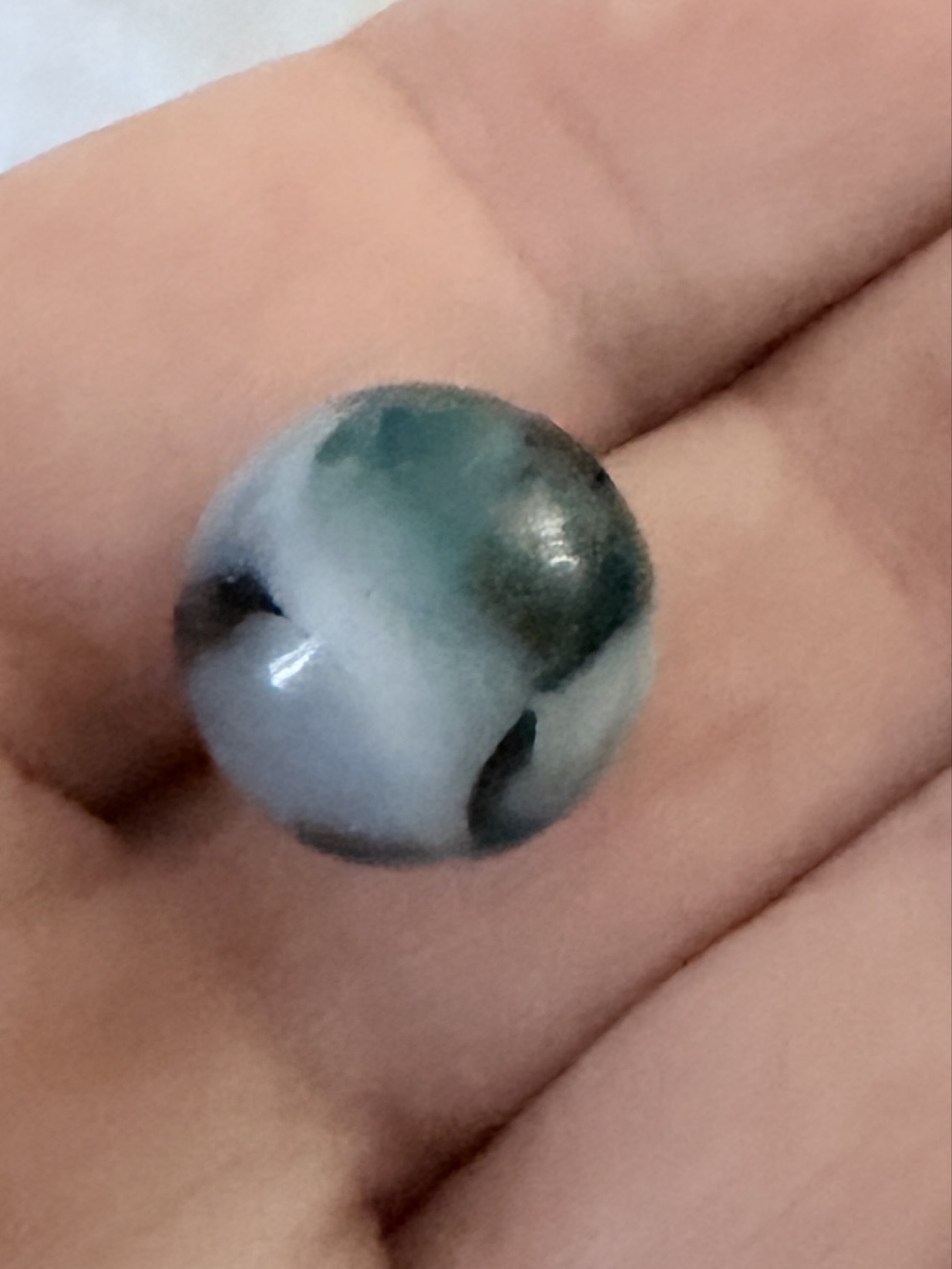 Moss Agate - Green and White by Akro Agate Company, identification view