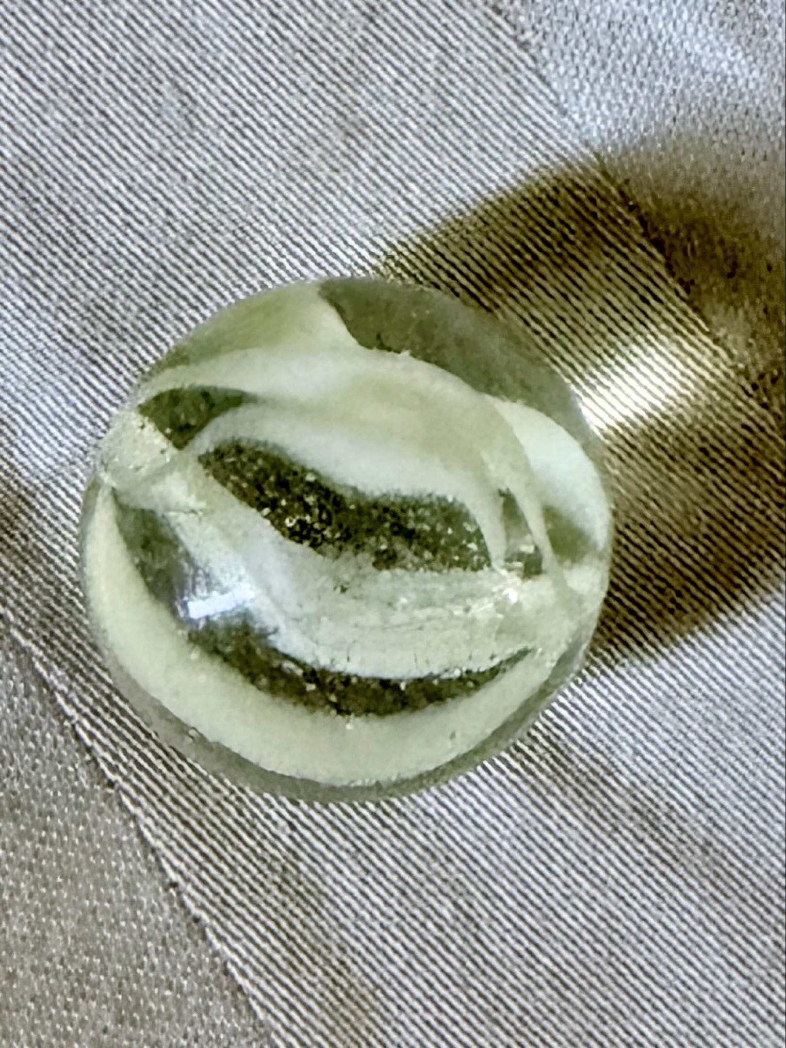Ghost - White Ribbon Clearie by Vitro Agate, identification view