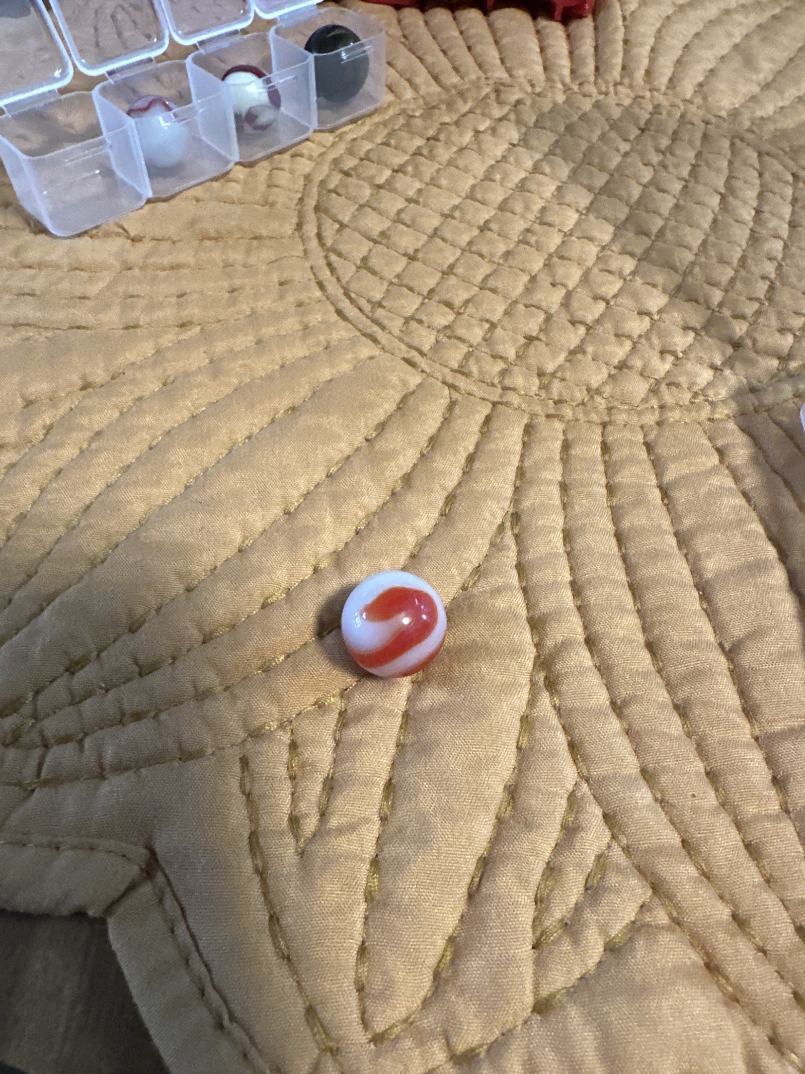 Red Special - Cherry Corkscrew by Akro Agate, identification view