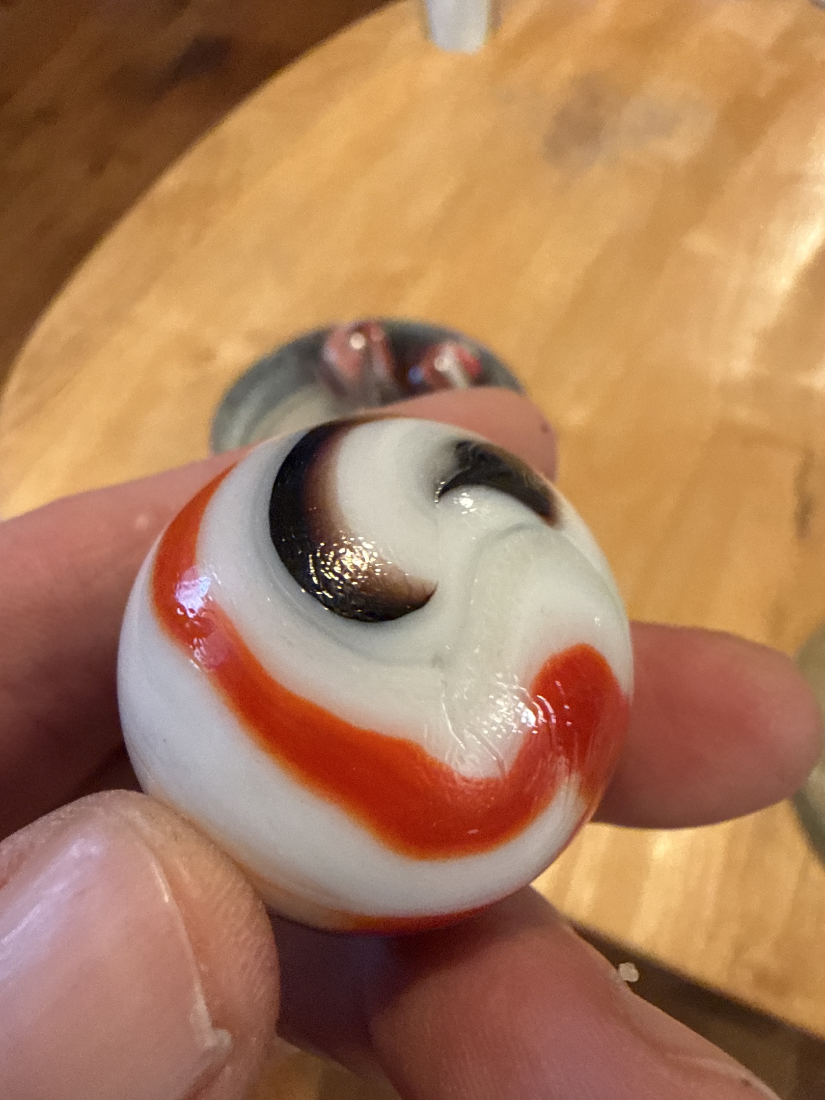Conqueror (Red & Black) by Vitro Agate Company, identification view