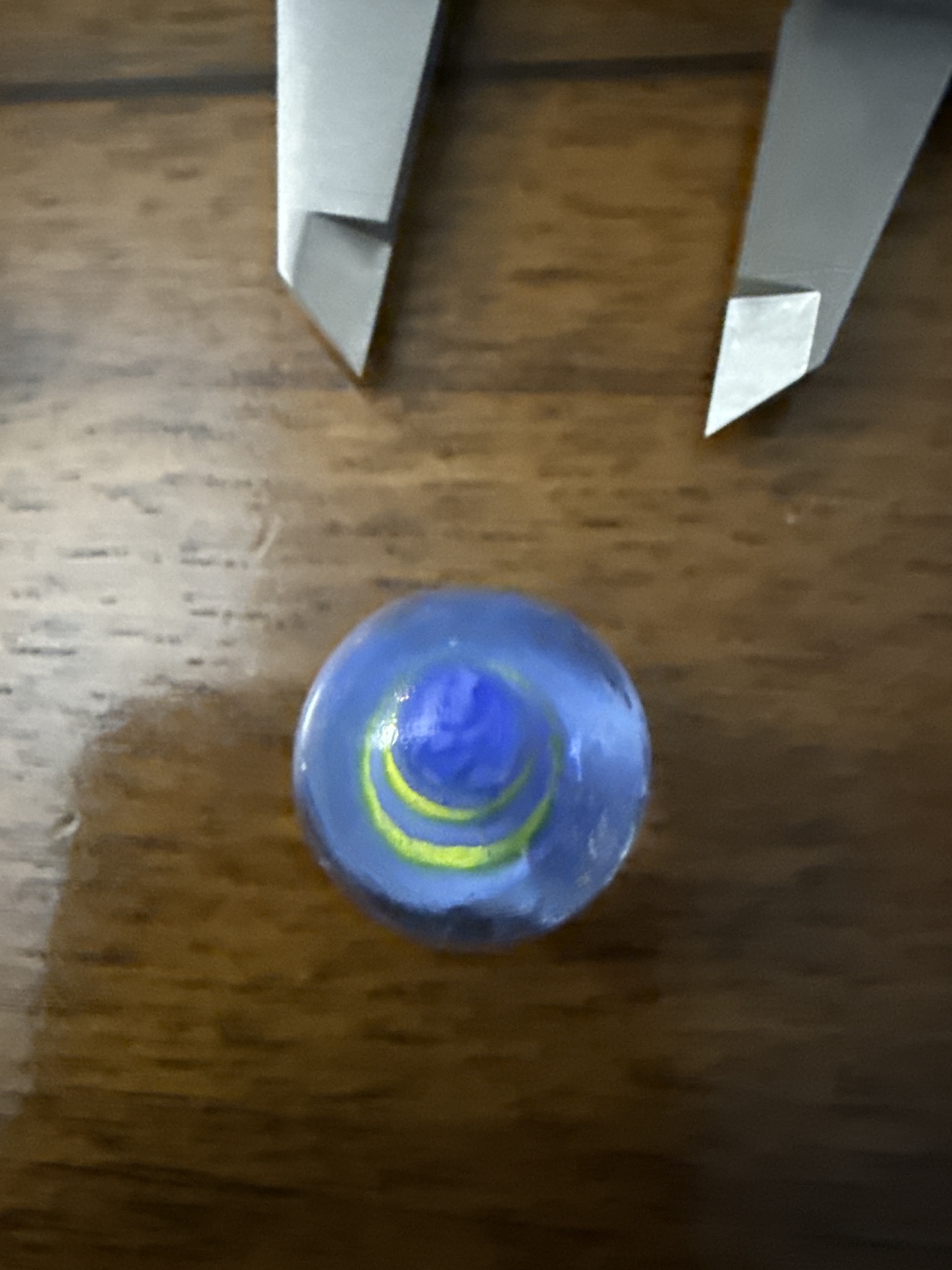 Cage Cat's Eye (Blue & Yellow) by Vitro Agate Company, identification view