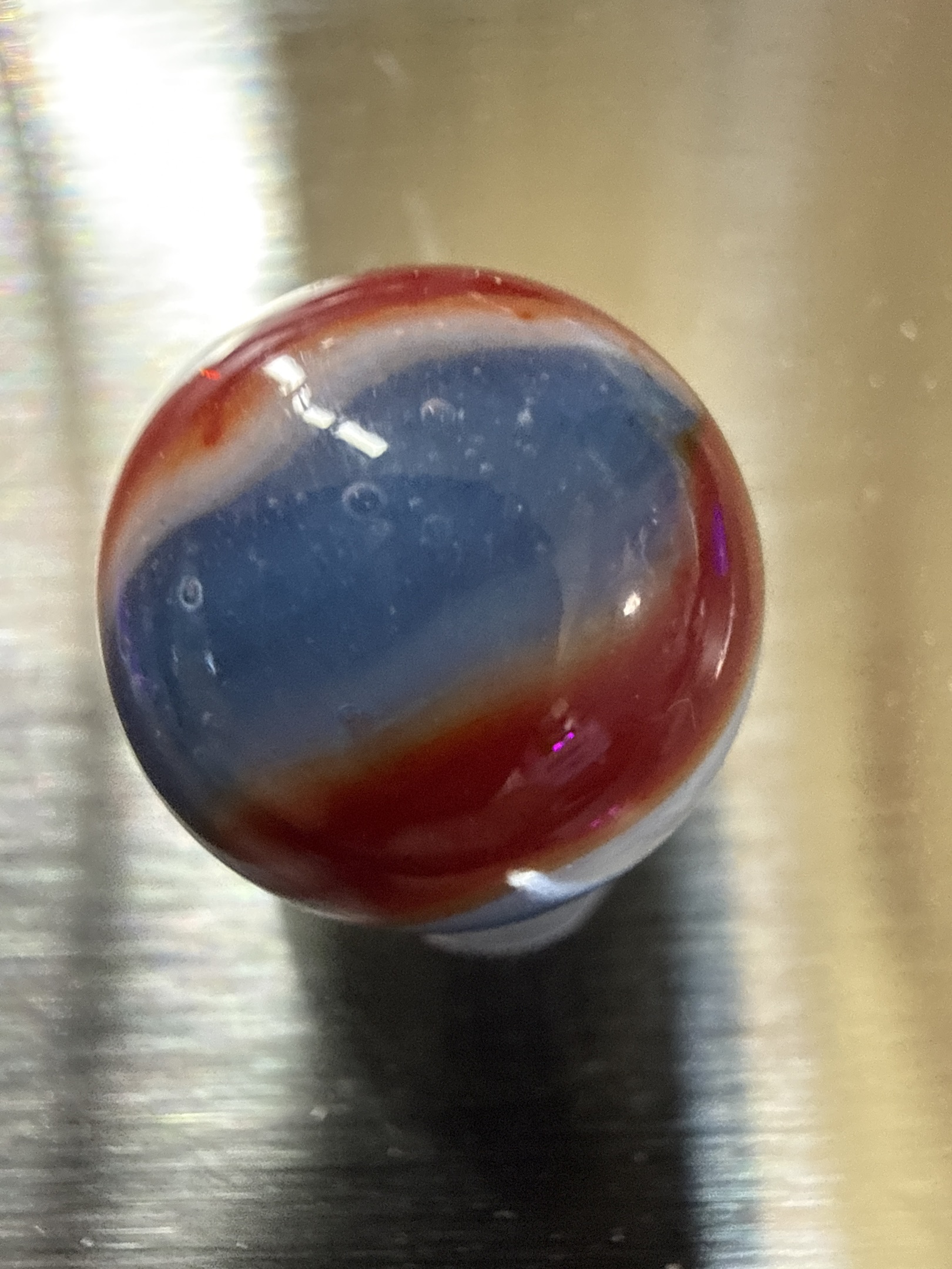 Red and Blue Ribbon by Vitro Agate Company, identification view