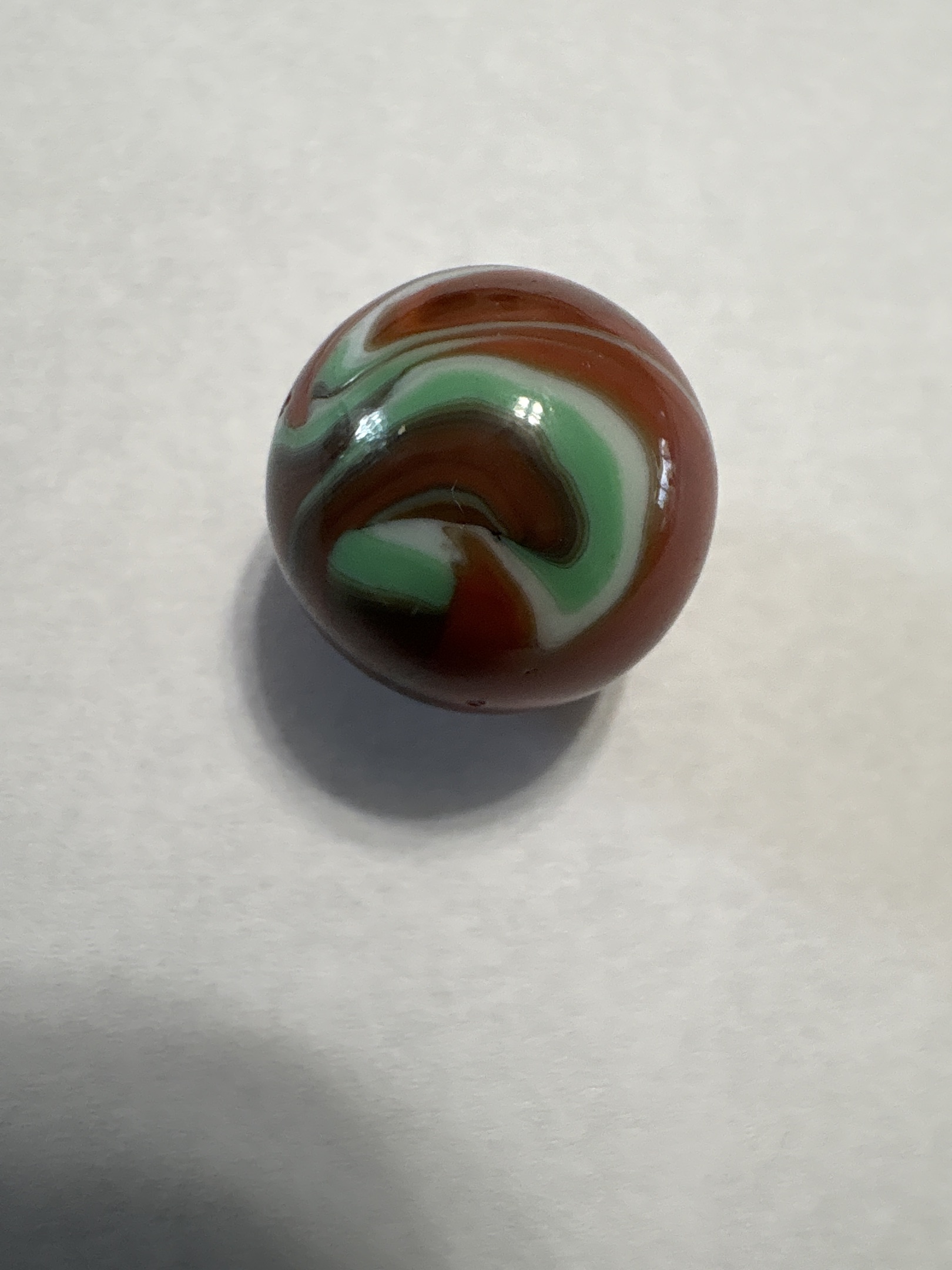 Red Parrot Conqueror by Vitro Agate, identification view