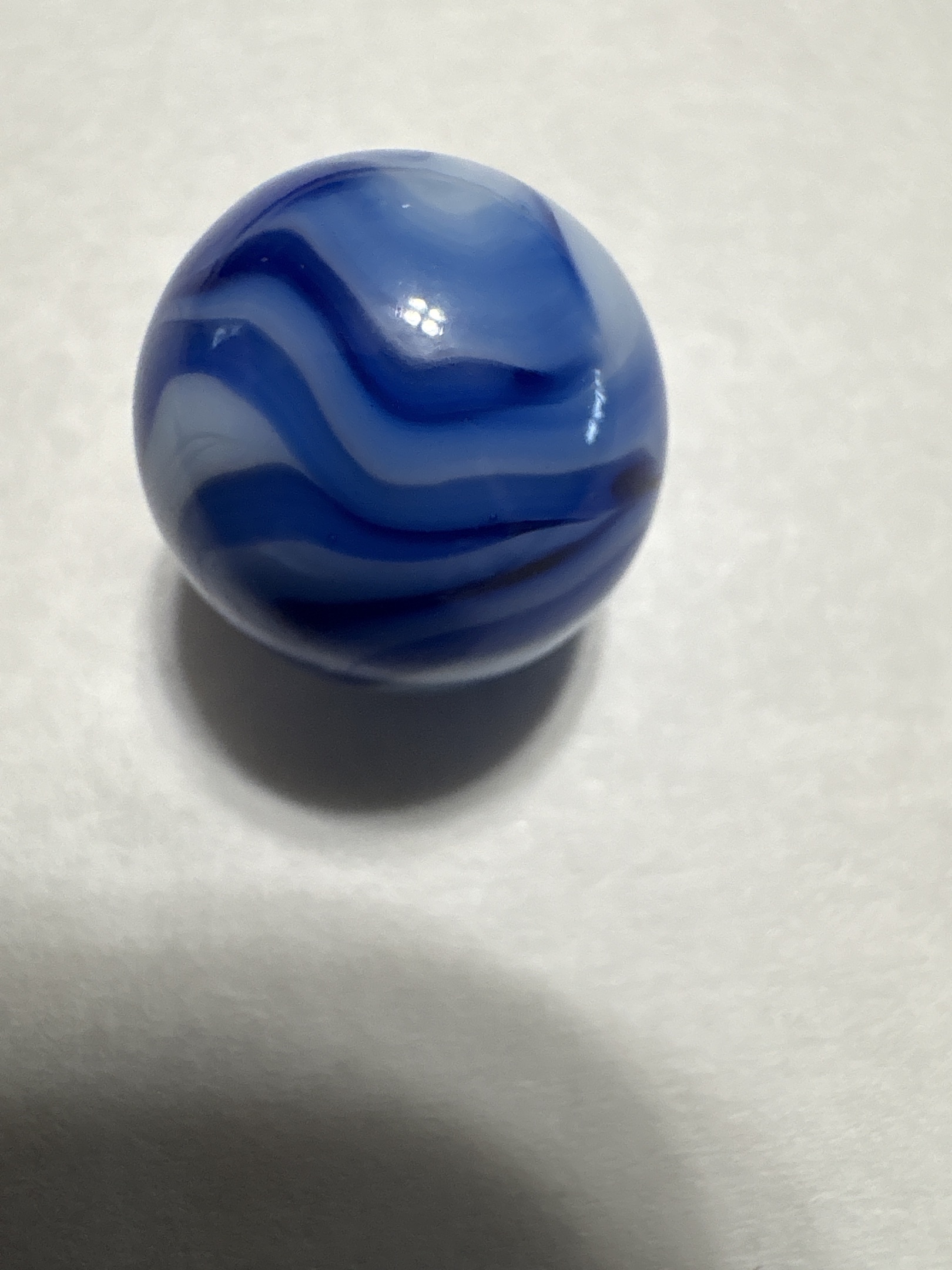Blue and White Swirl by Alley Agate Co., identification view