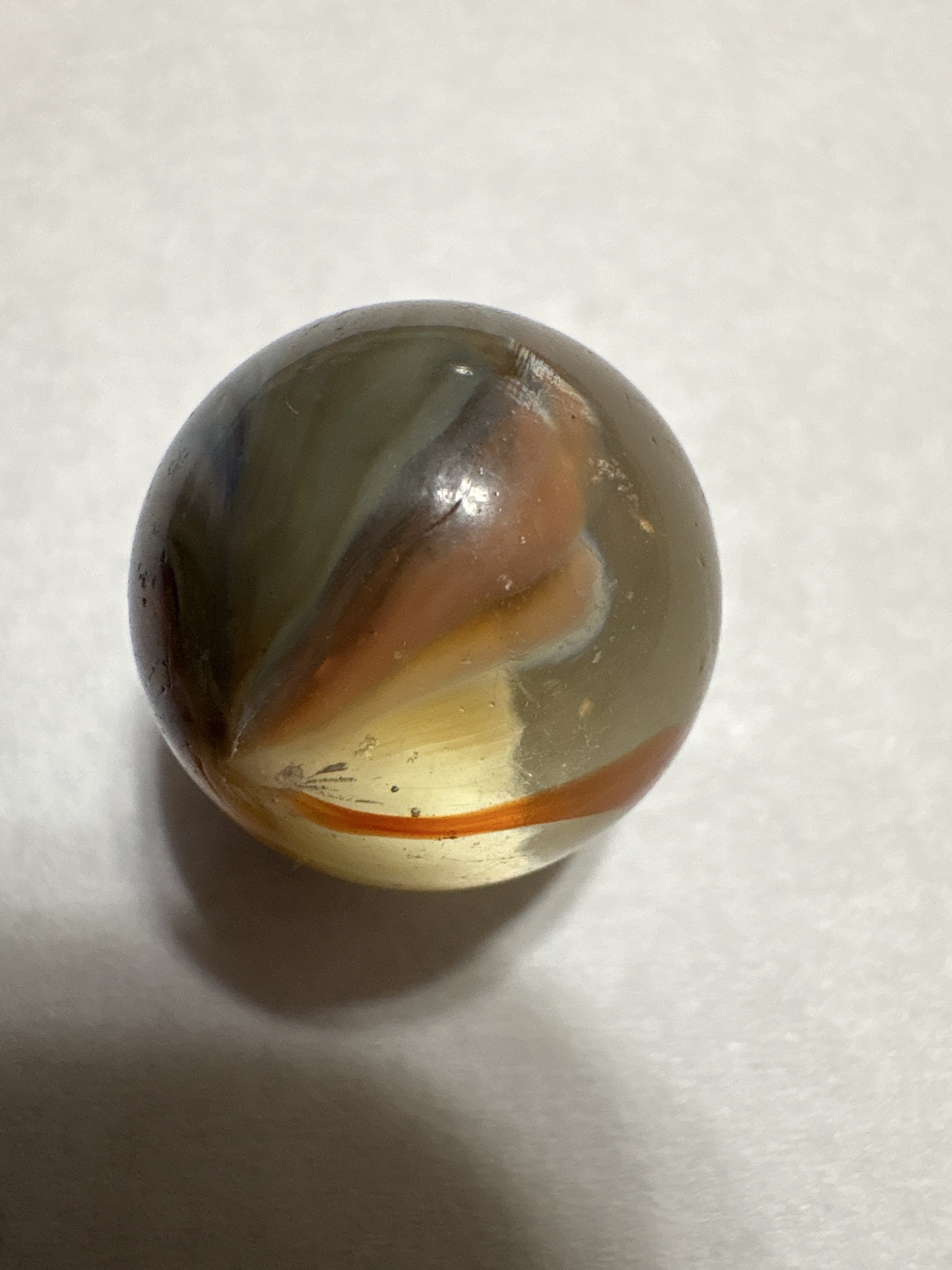 Brown Caramel Corkscrew by Akro Agate, identification view