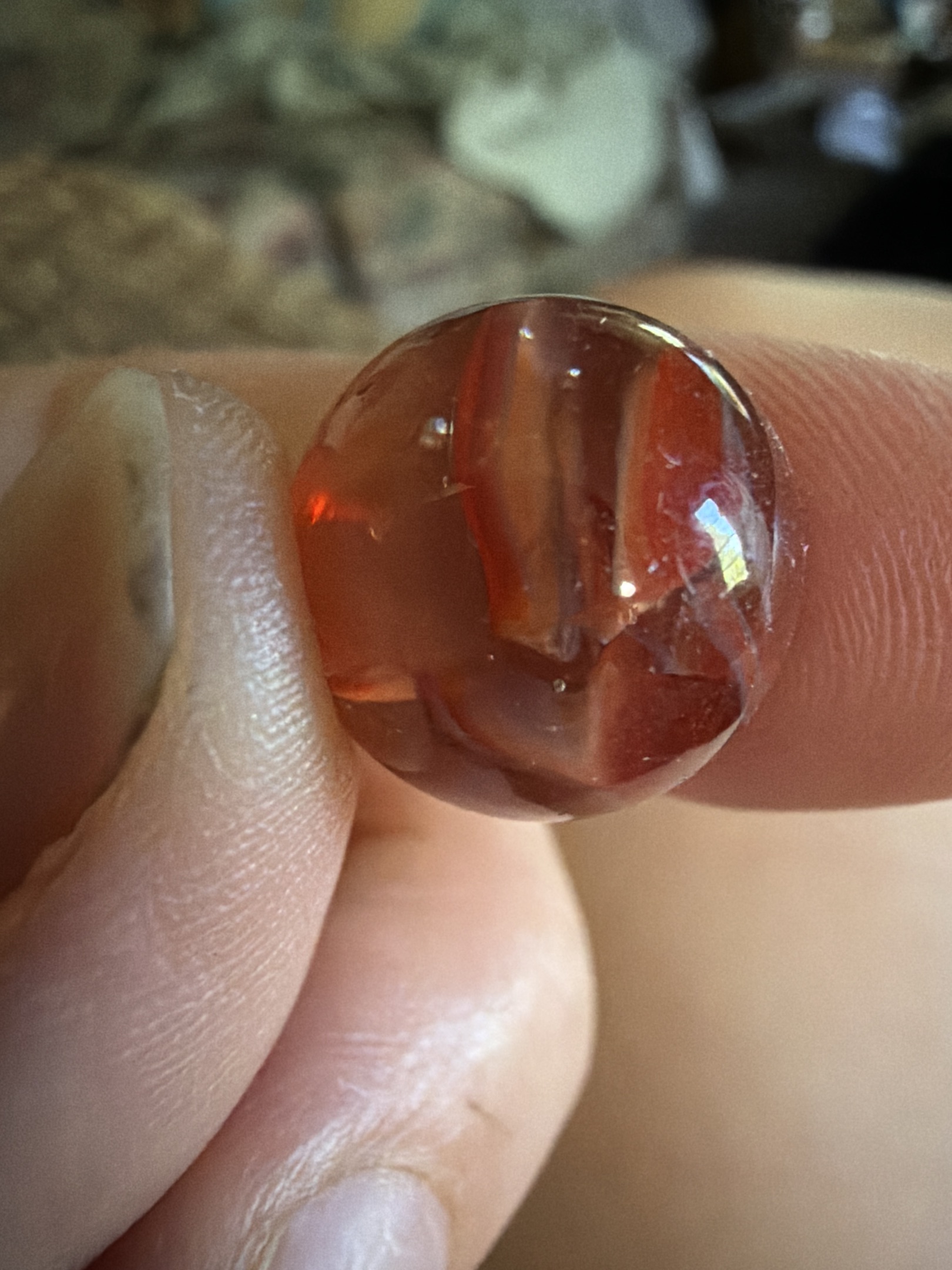 Bananas / Multi-vane Cat's Eye (Red/Orange) by Peltier Glass Company, identification view