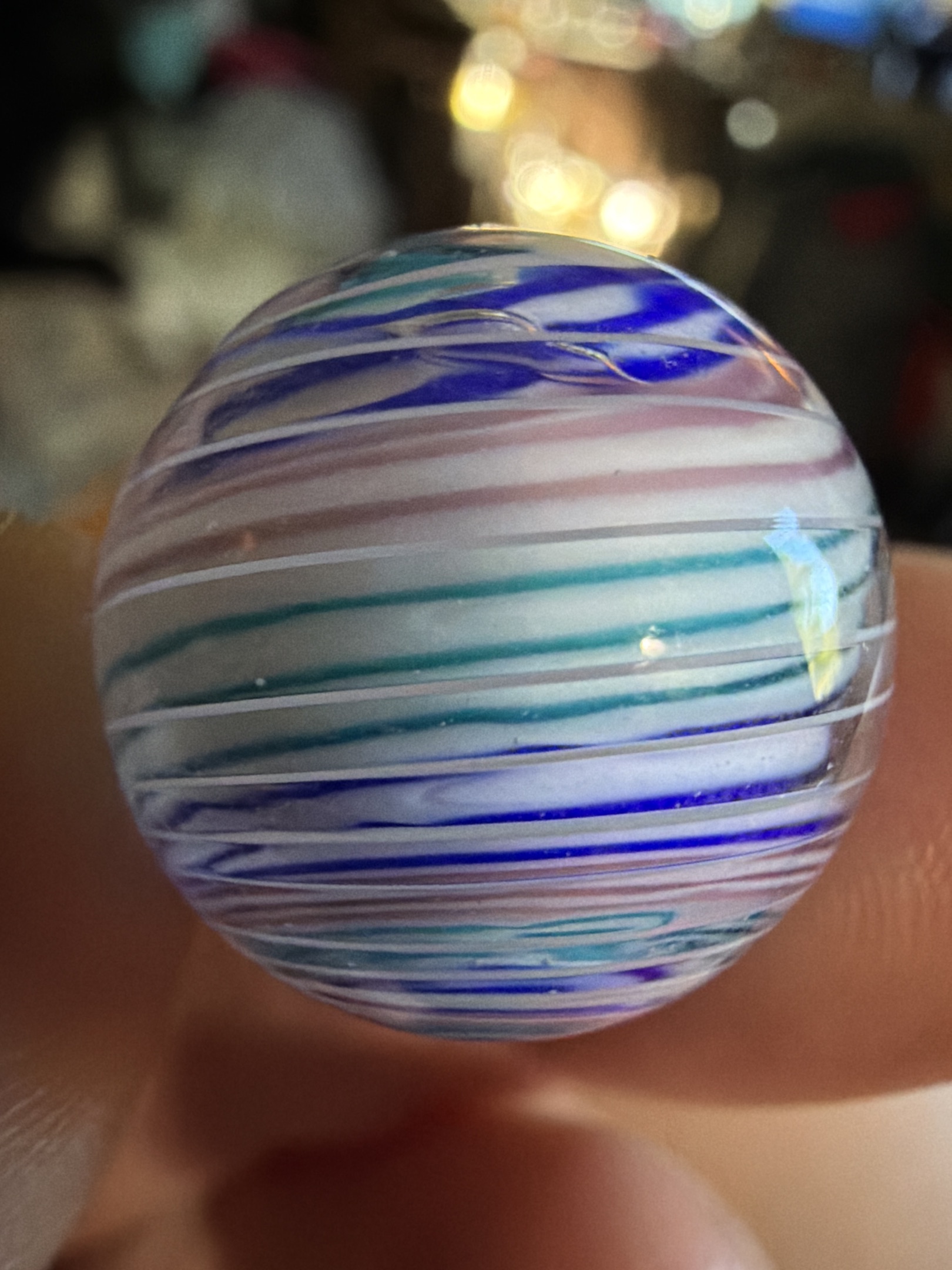 Ribbon Core Swirl by German Handmade, identification view