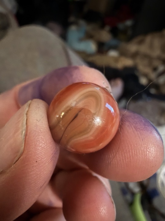 Orange Corkscrew by Akro Agate, identification view