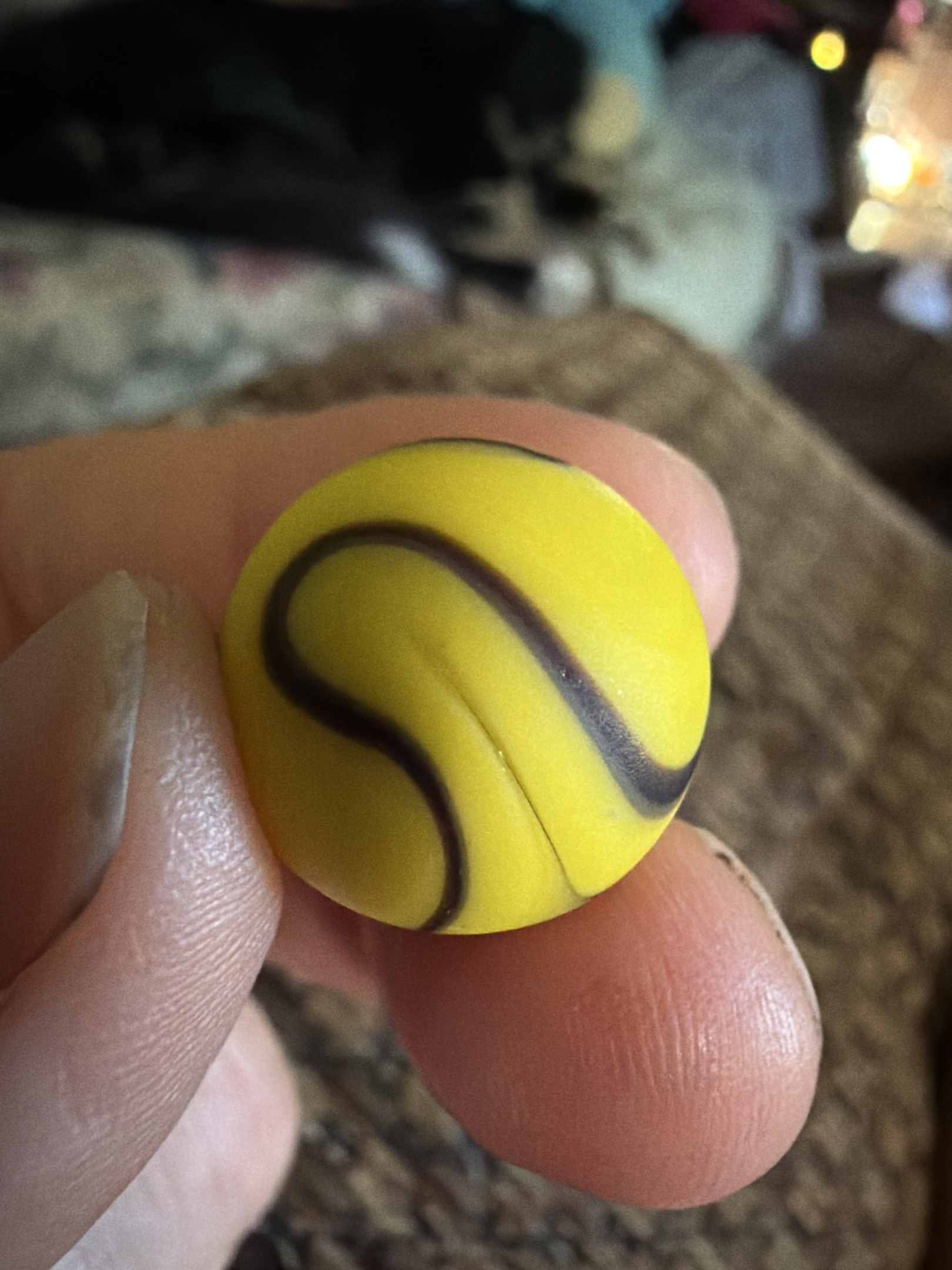 Bumblebee by Peltier Glass Co., identification view