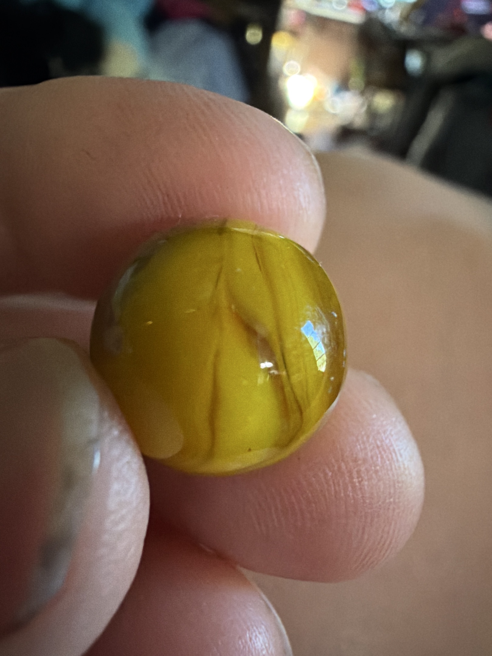 Amber / Yellow Swirl by Alley Agate, identification view