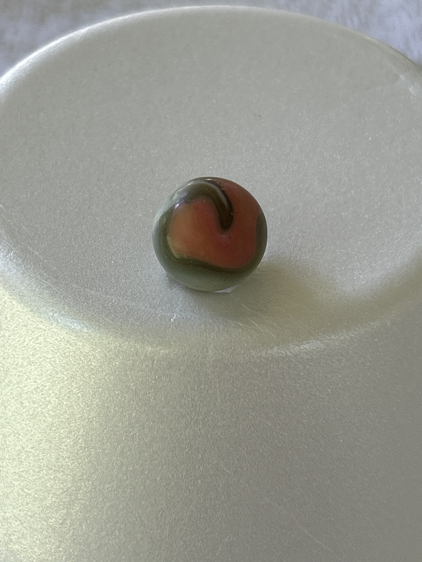 Peach / Green Swirl by Christensen Agate Company, identification view