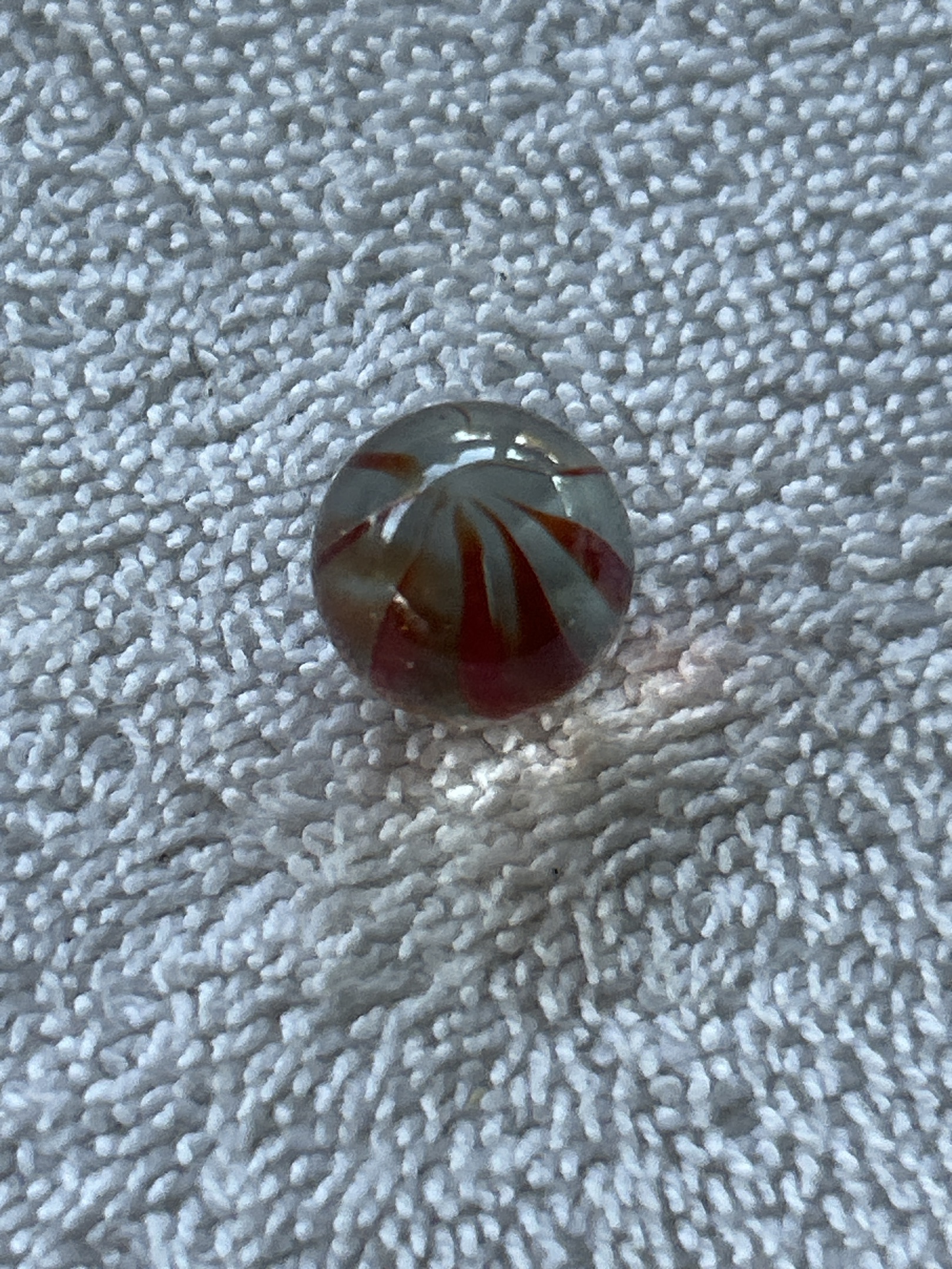 All-Red Cage Cat's Eye by Vitro Agate, identification view