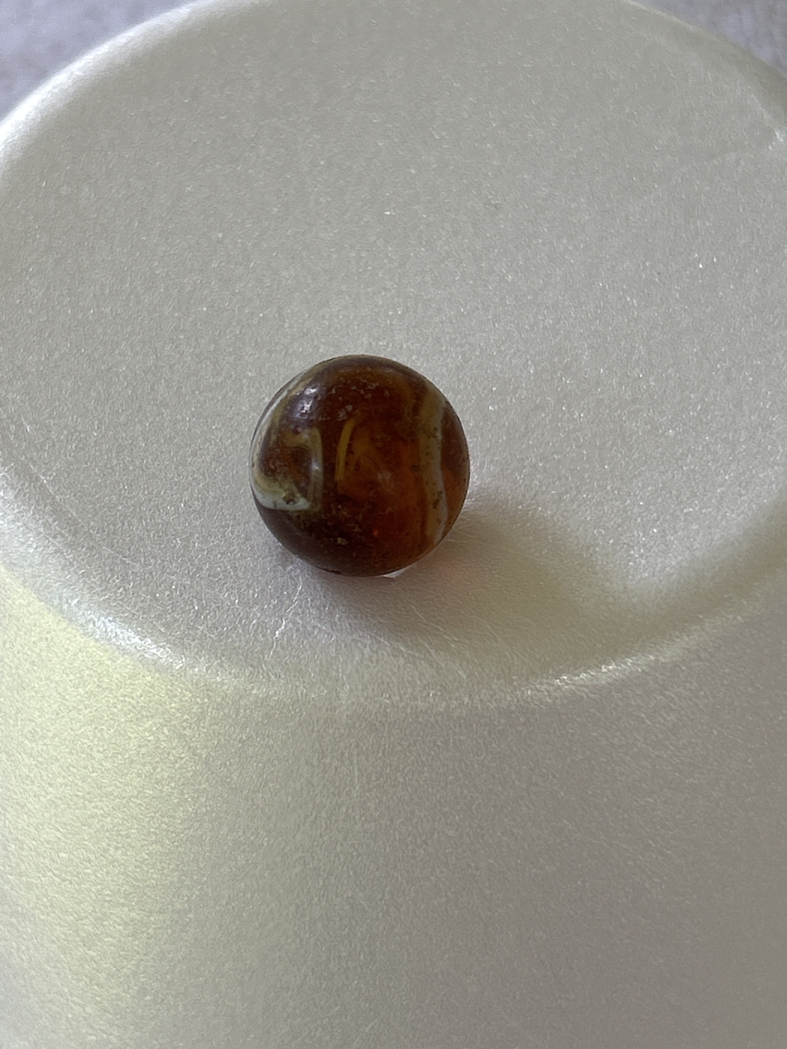 Root Beer Swirl by Alley Agate, identification view