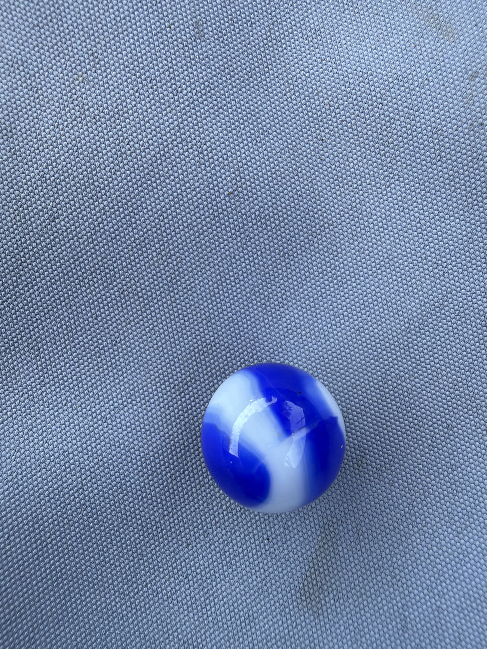 Blue and White Swirl by Vitro Agate, identification view
