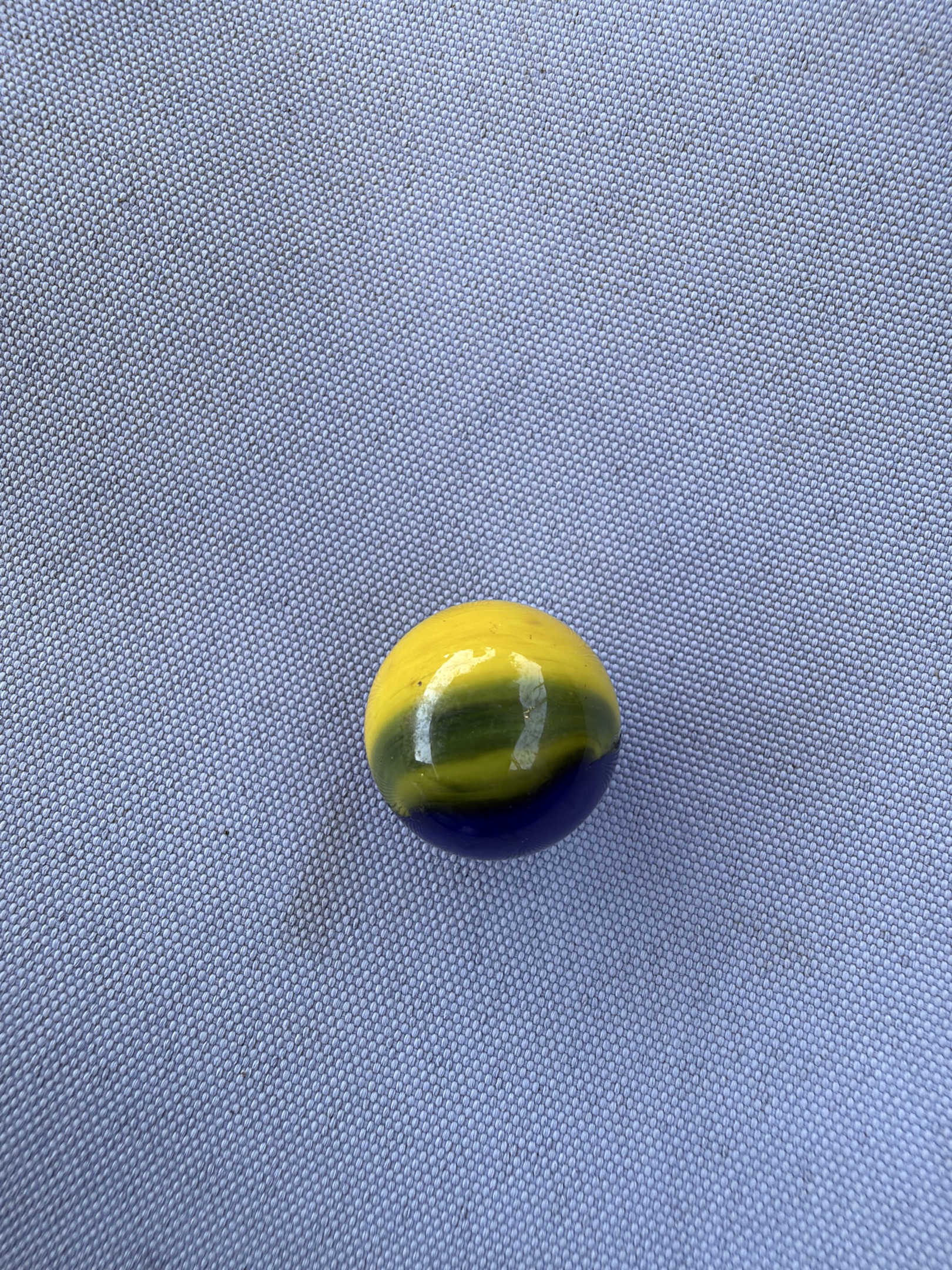 Blue and Yellow Ace by Akro Agate, identification view