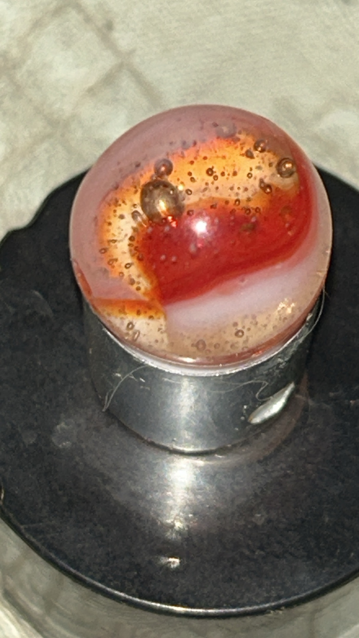 Peach / Red Swirl by Christensen Agate Company, identification view