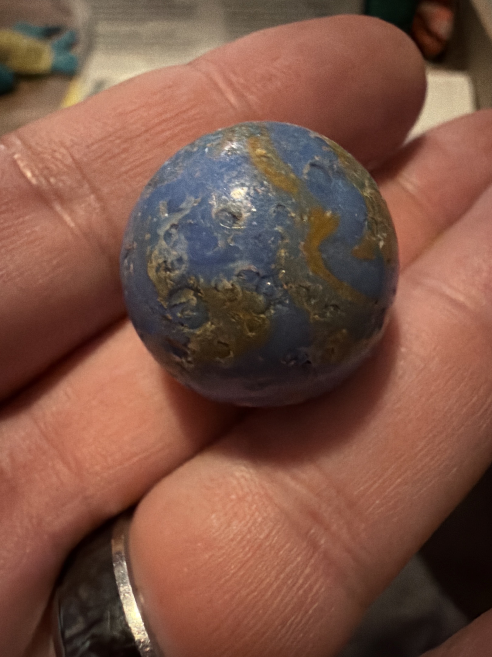 Blue Dyed Common Clay by American / German Clay Marble Maker, identification view