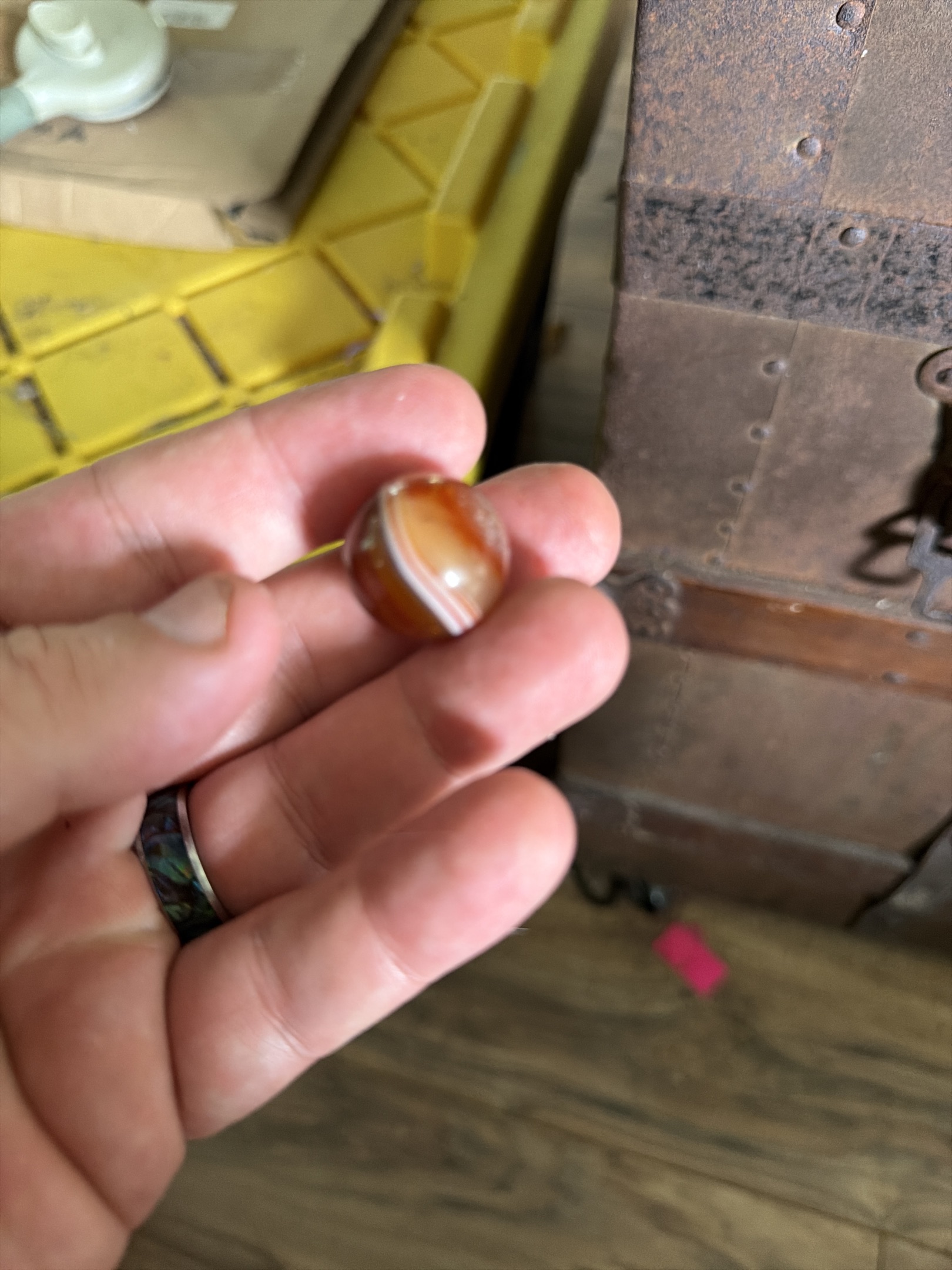 Carnelian Banded Agate by German Handmade - Idar-Oberstein region, identification view