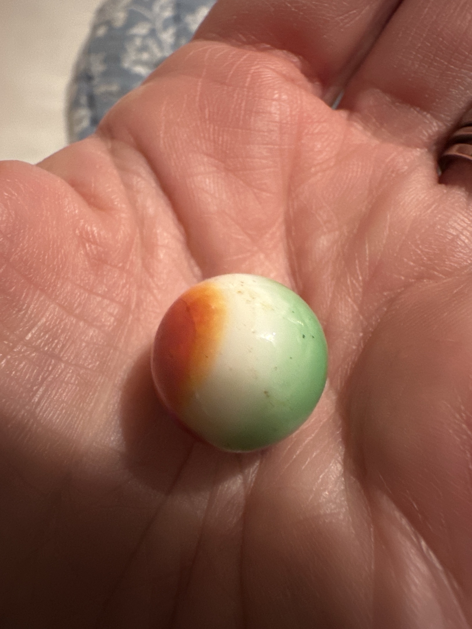 Orange and Green Tri-Lite by Vitro Agate Company, identification view