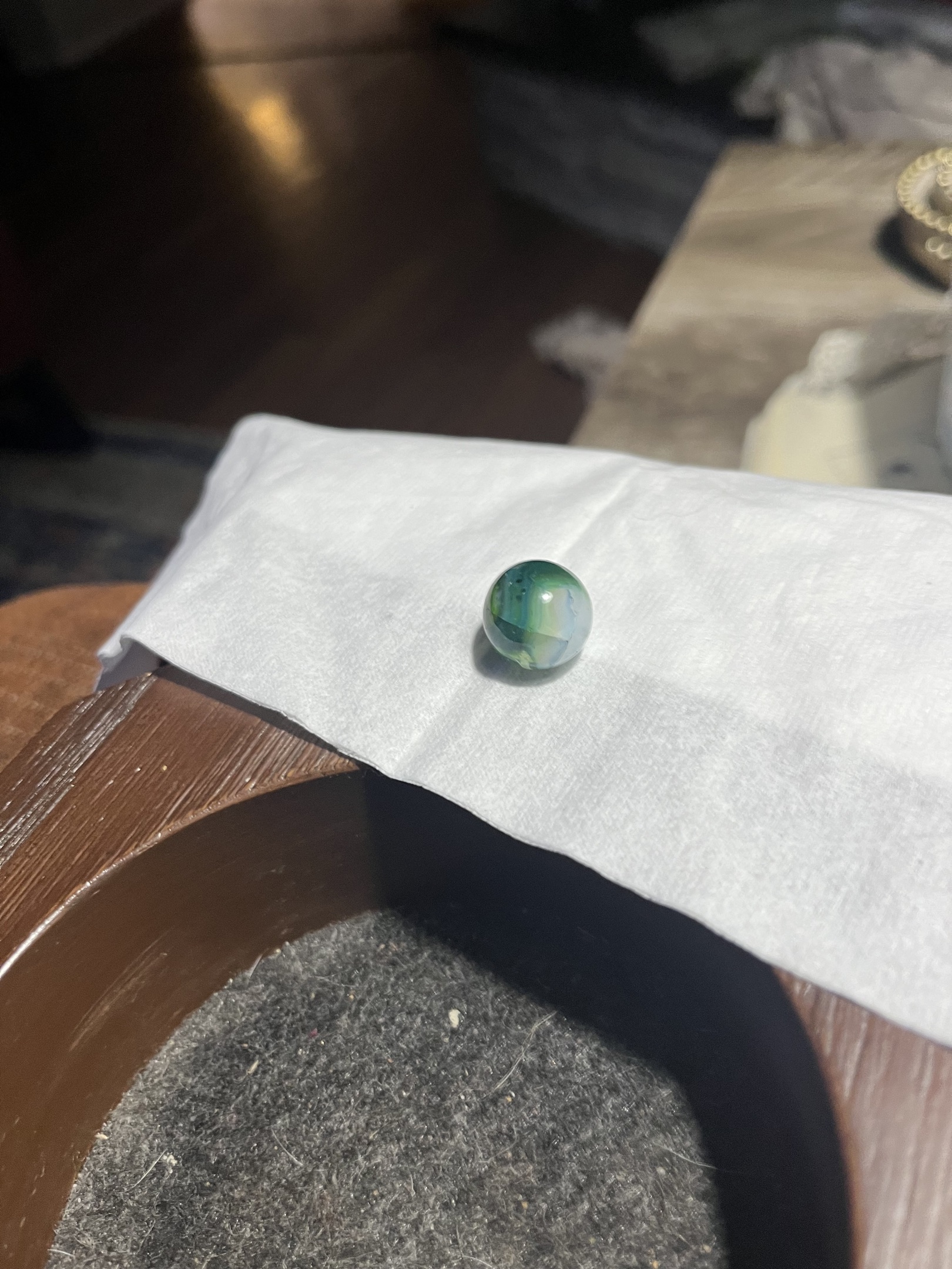 Dual-Color Green and White by Vitro Agate Company