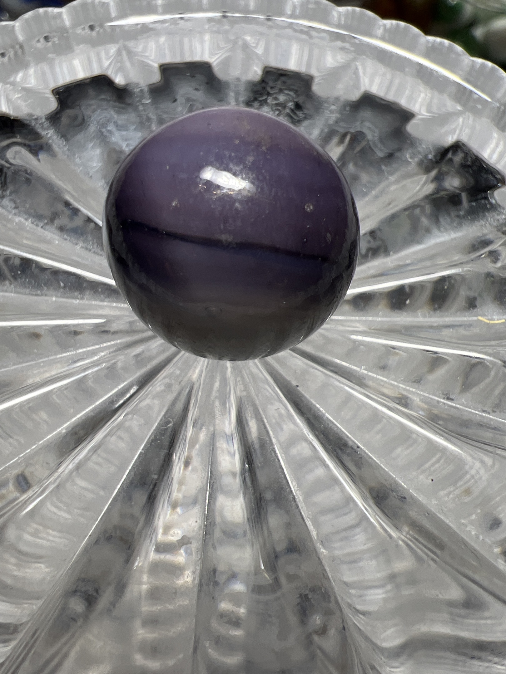 Purple Slag by Akro Agate Company, identification view