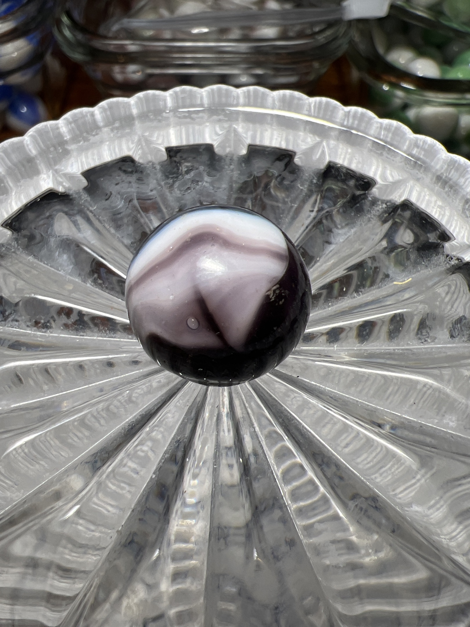 Royal Purple Swirl by Akro Agate Company, identification view