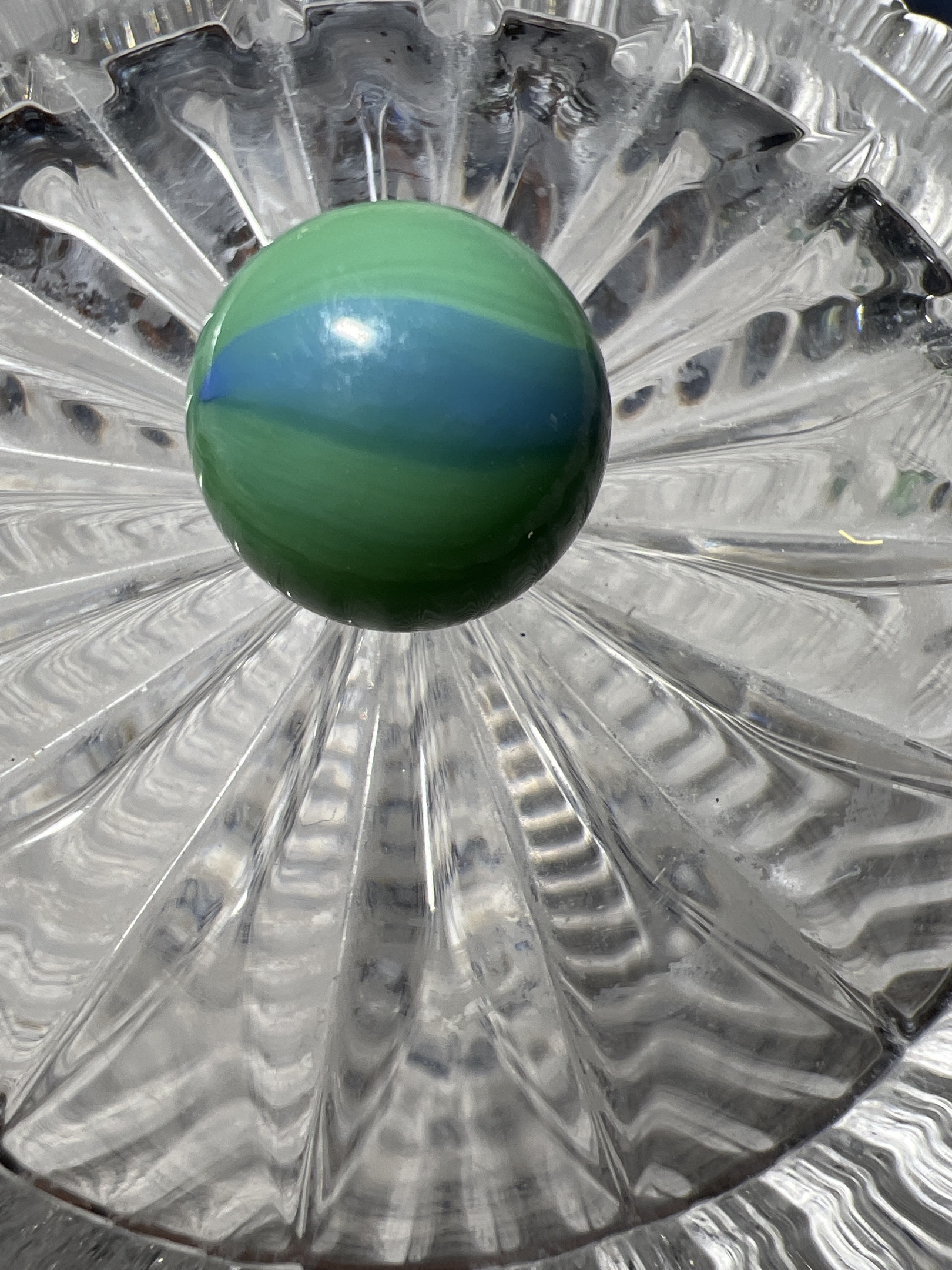 Parrot by Vacor de Mexico (Mega Marbles), identification view
