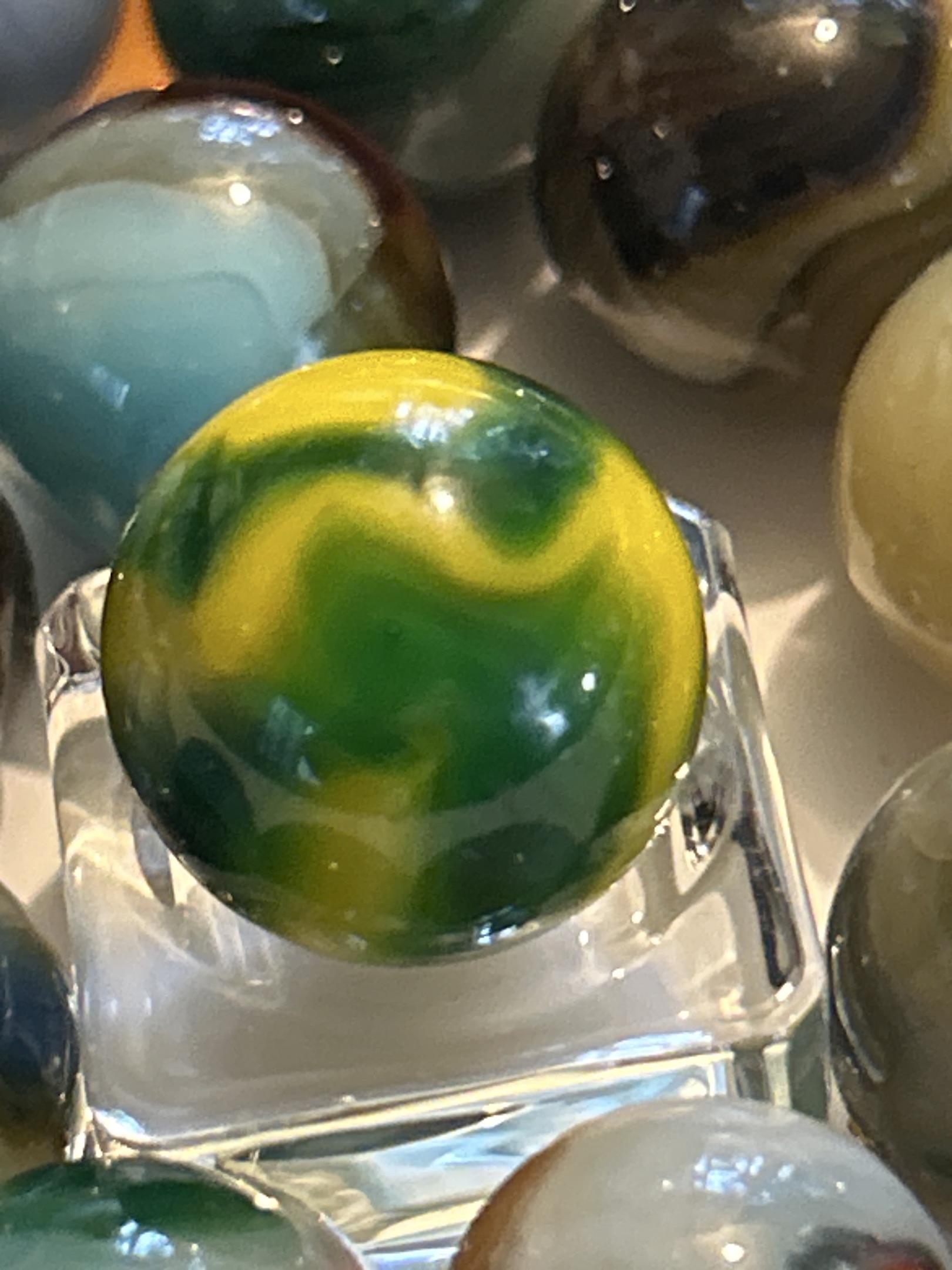 John Deere by Peltier Glass Company, identification view