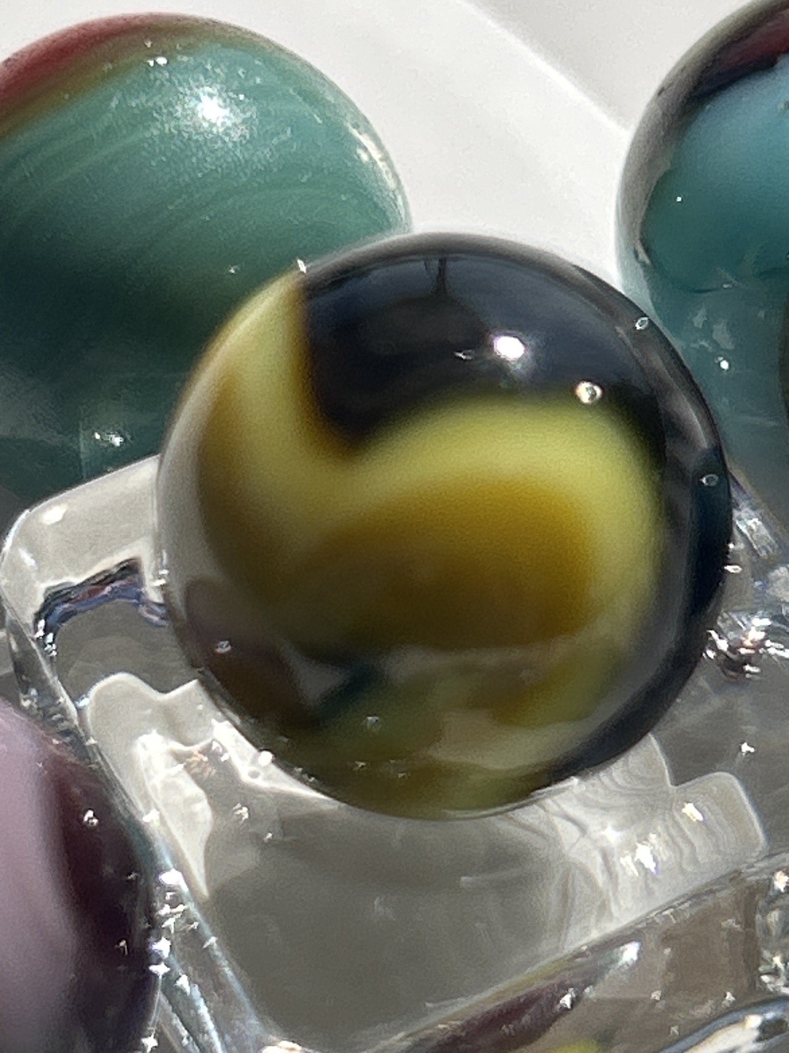 Bumblebee - Black and Yellow Patch by Peltier Glass Company, identification view