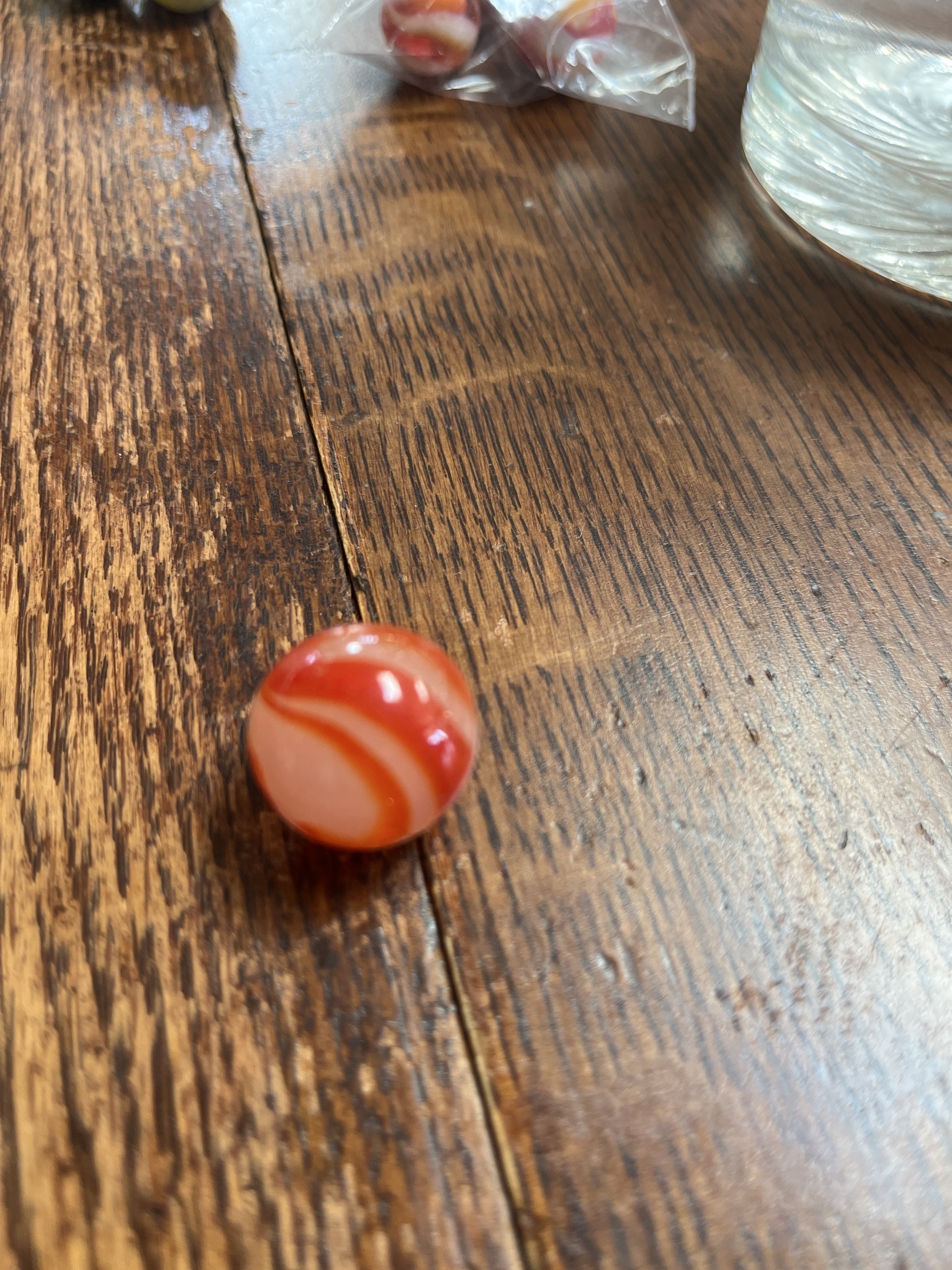 Prize Name (Red & White) by Akro Agate, identification view
