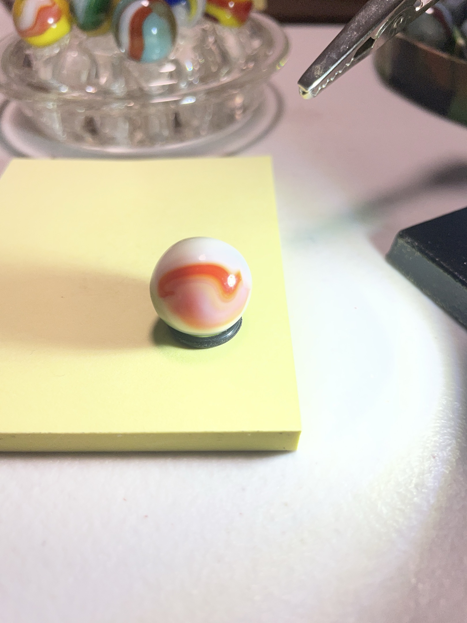 Parrot by Vitro Agate, identification view