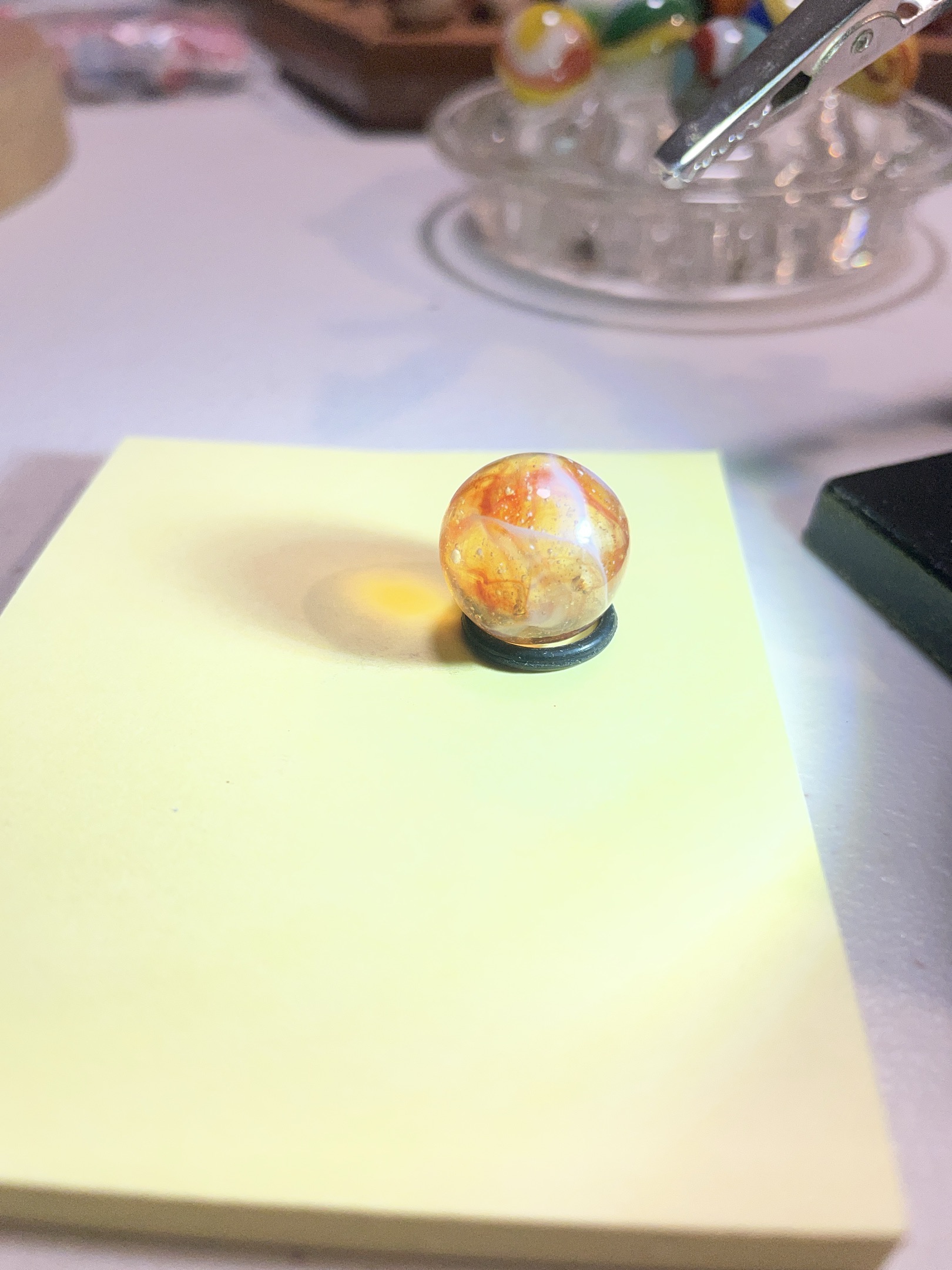 Amber Onyx by Akro Agate, identification view