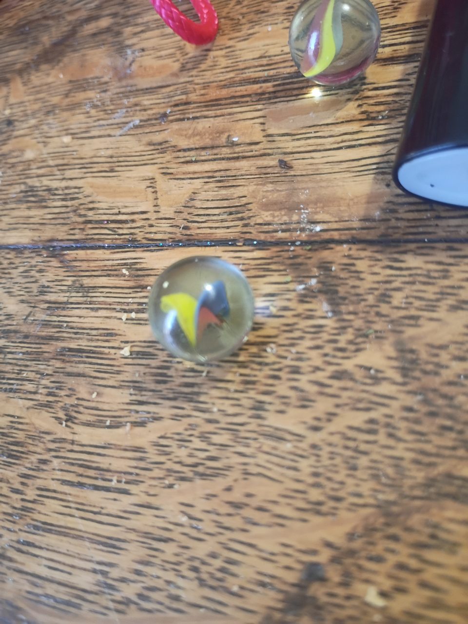 Tri-Color Cat's Eye Parrot by Vitro Agate, identification view