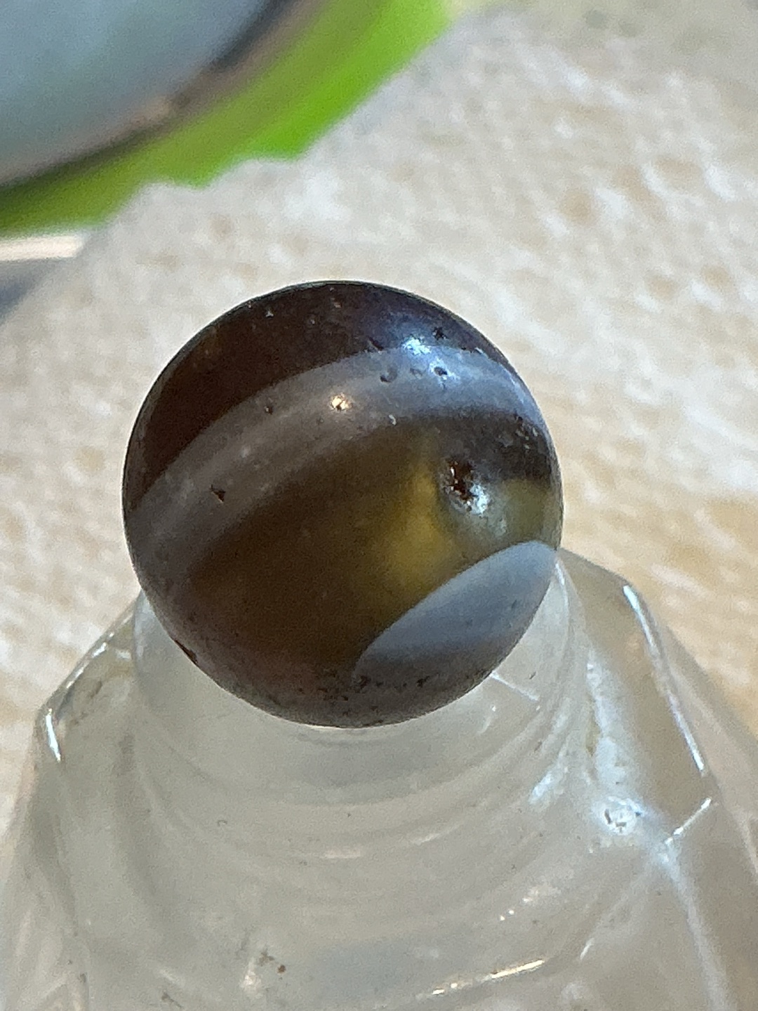 Amber / Brown Swirl by Alley Agate, identification view