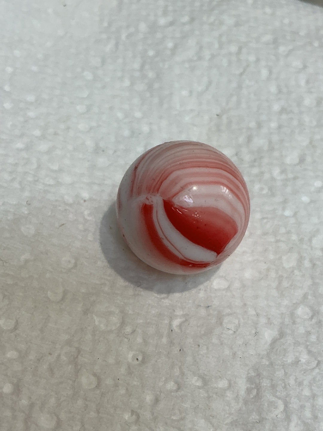 Red and White Swirl by Christensen Agate Company, identification view