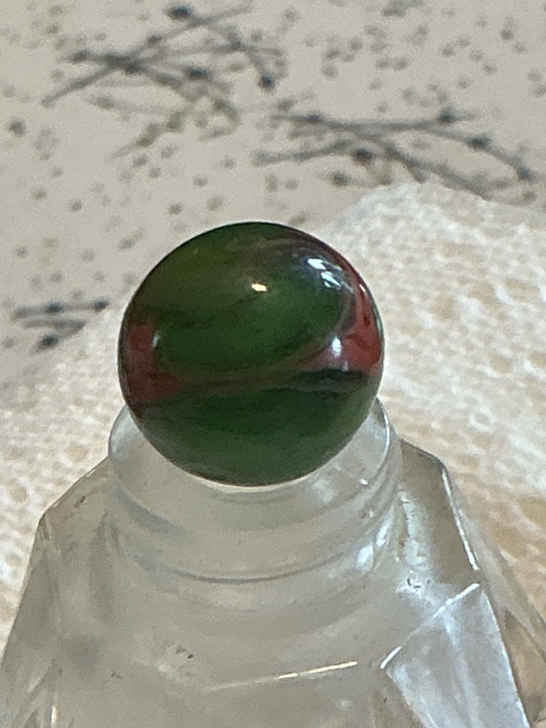 Green and Red Swirl / Prize Name by Akro Agate, identification view