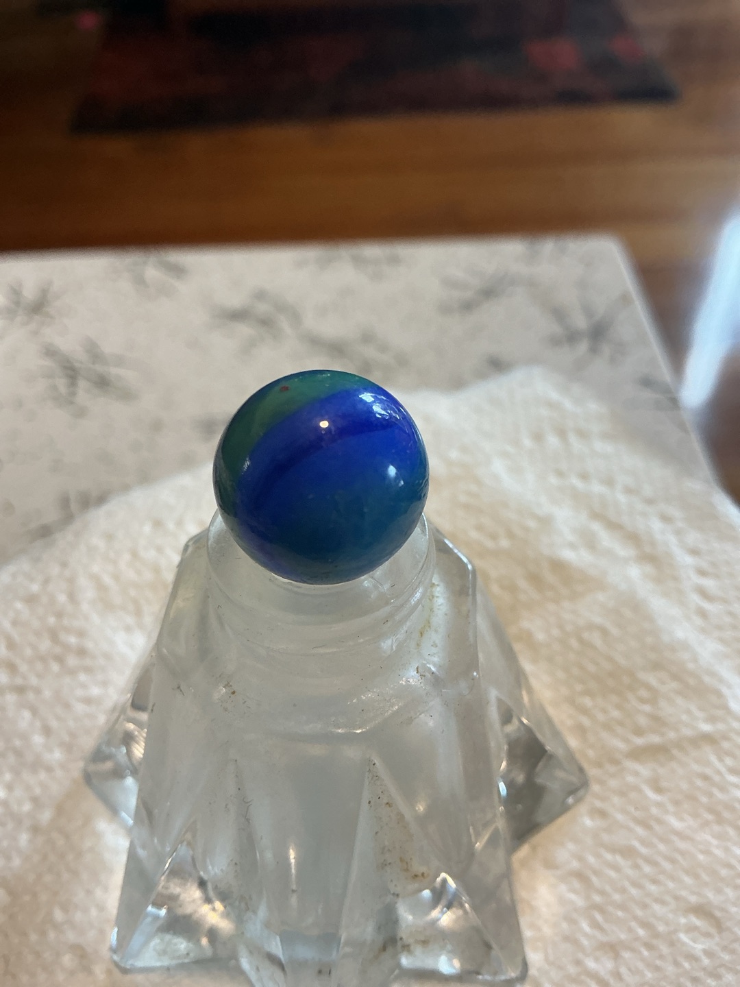Blue and Green Swirl by Peltier Glass Company, identification view