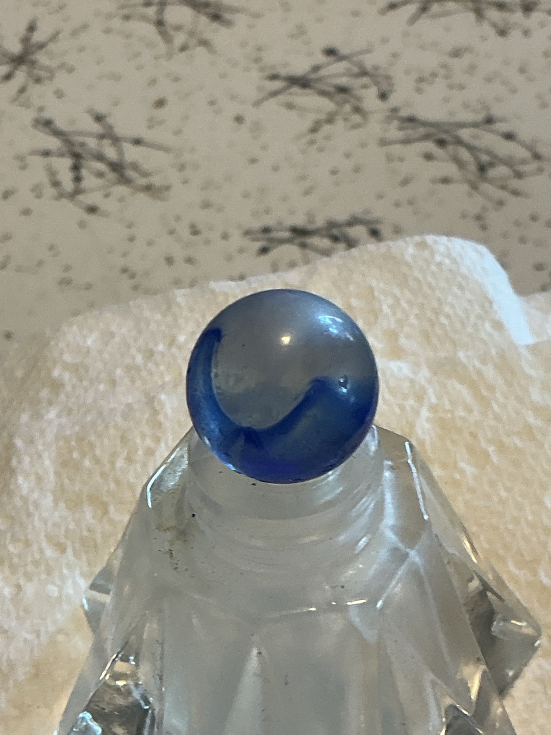Single Color Blue Cat's Eye by Marble King, identification view