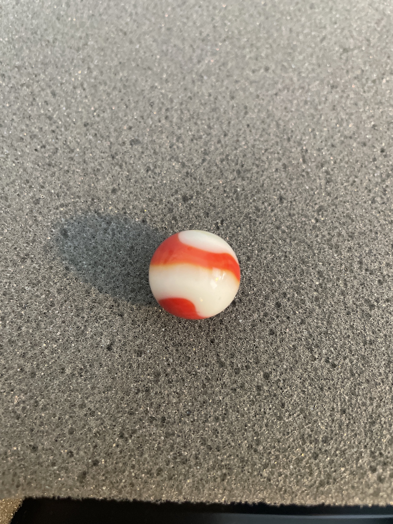 Prize Name (Orange & White) by Akro Agate Company, identification view