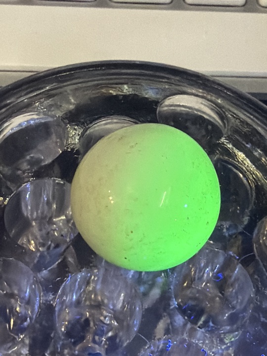 White Moonie Uranium Custard by Akro Agate, identification view