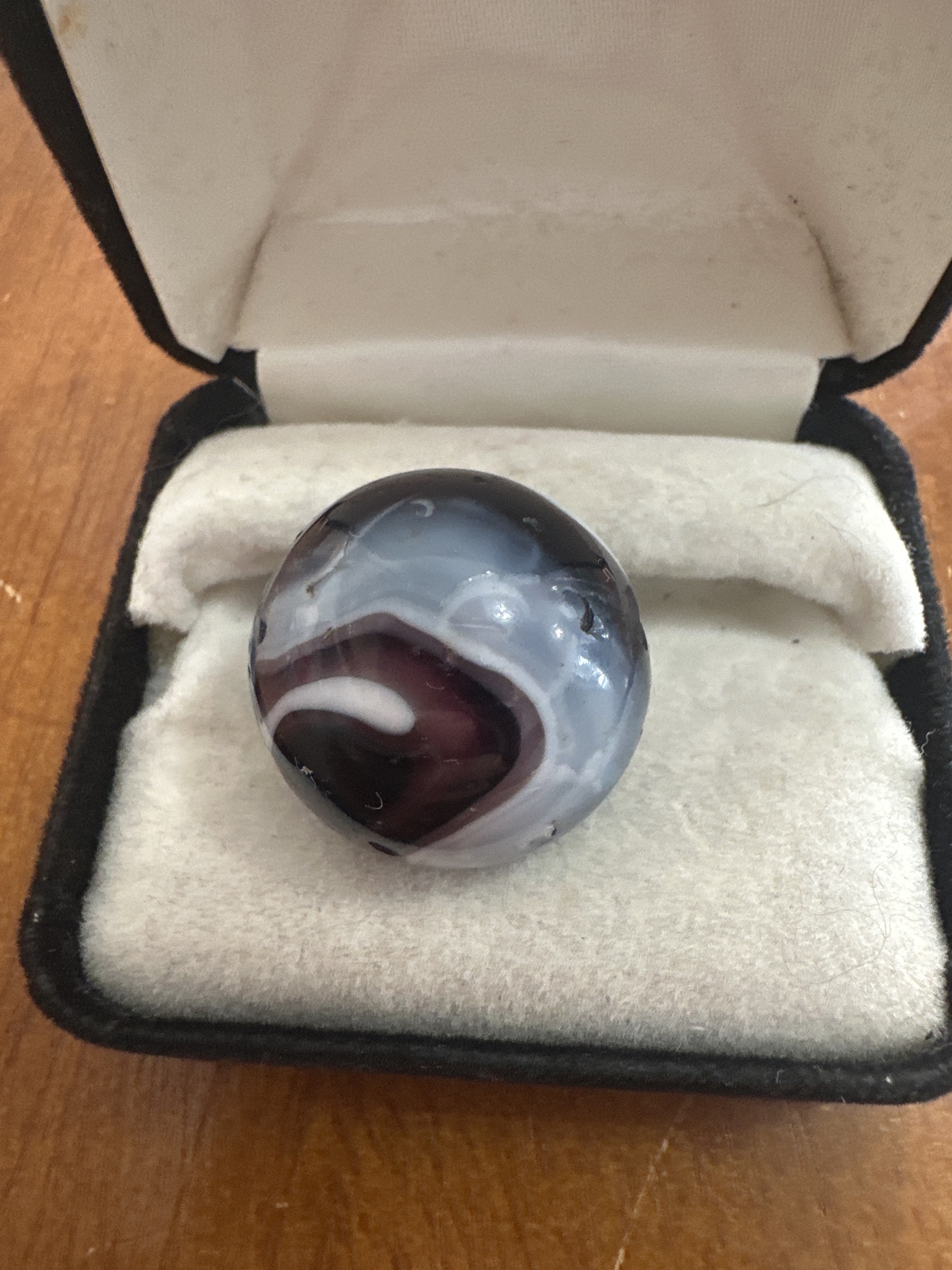 Shackle Swirl / Purple and White by Alley Agate