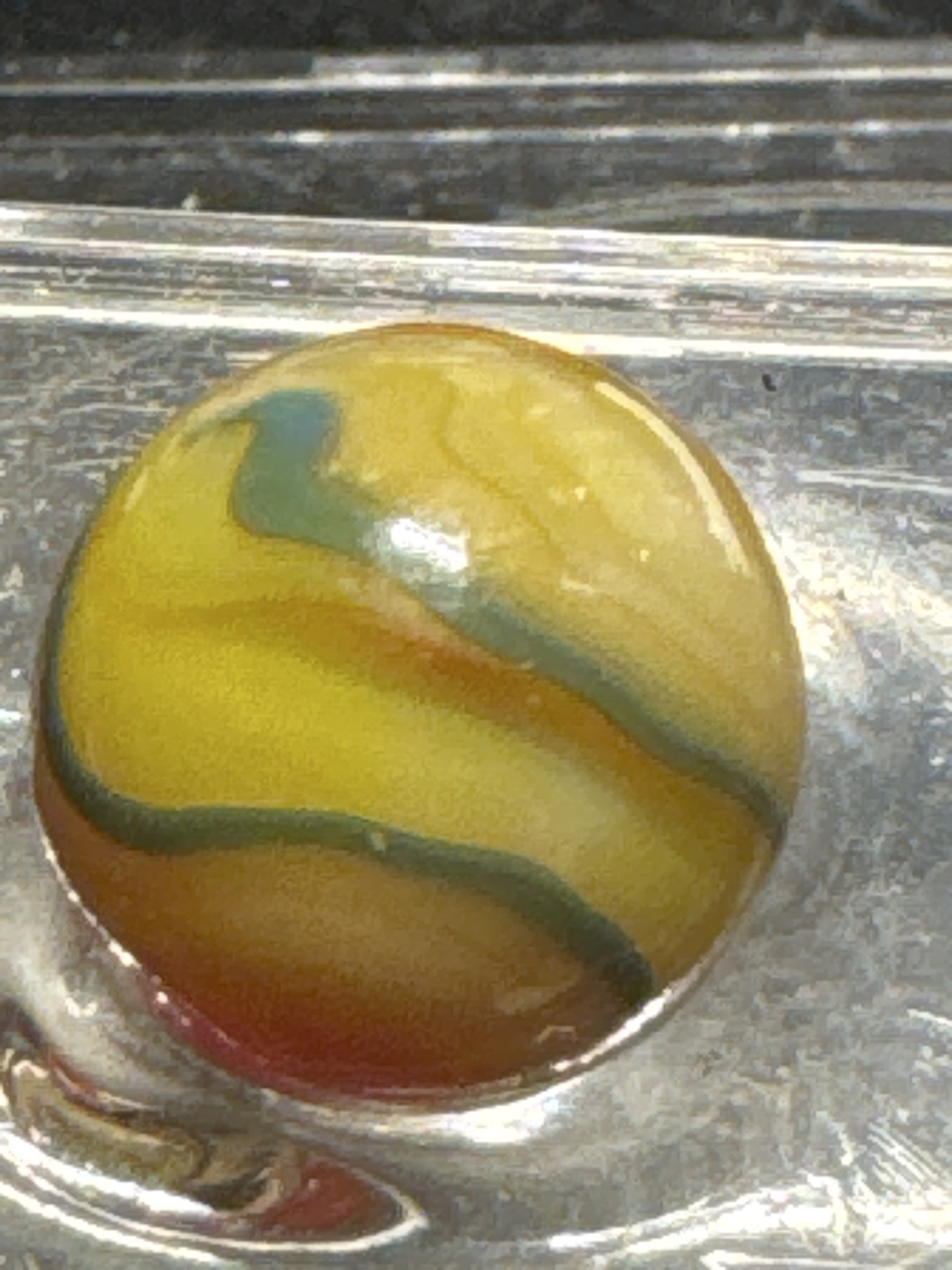 Tri-Color Corkscrew by Akro Agate Company, identification view