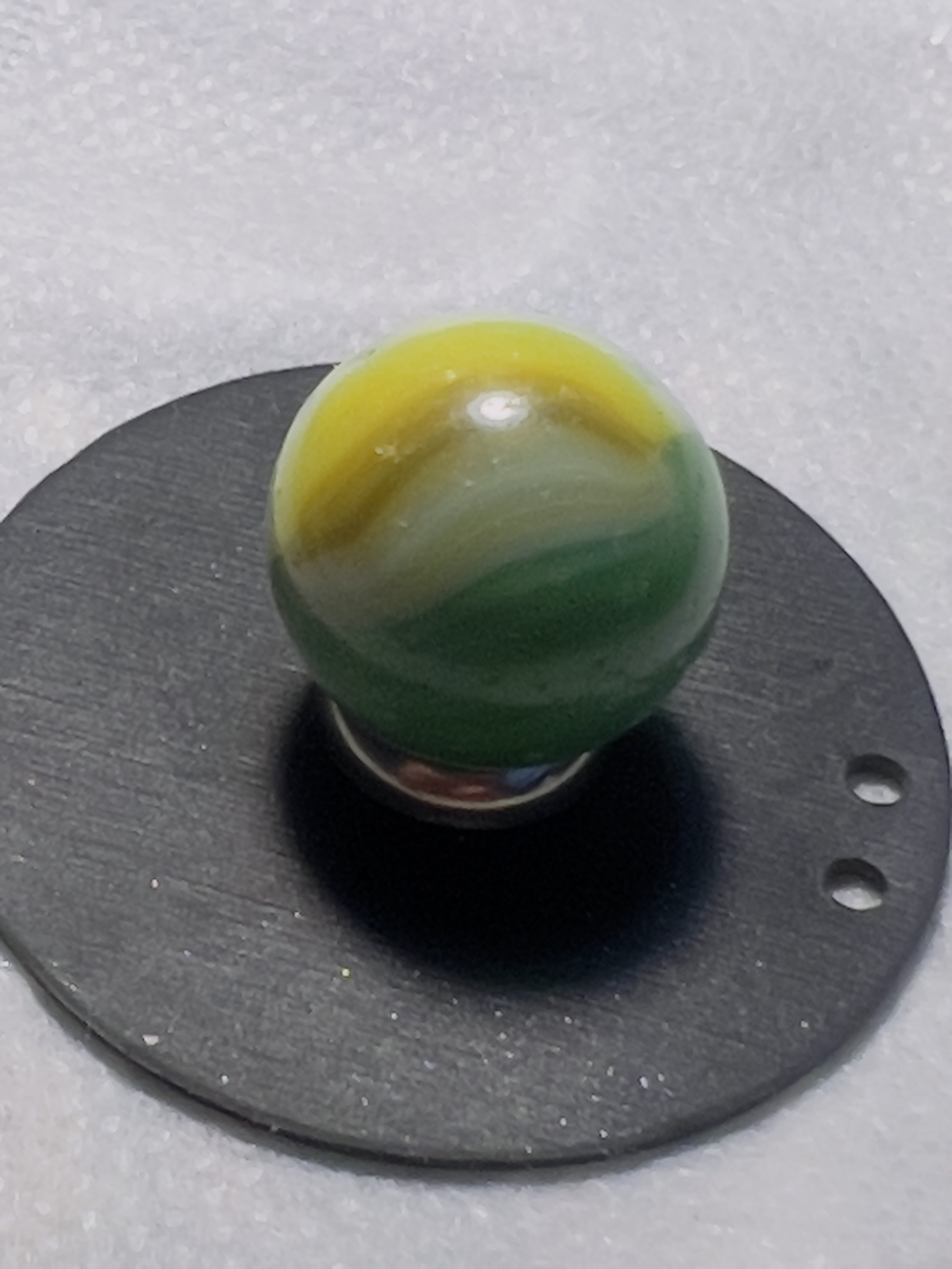 Type III Tri-Lite (Green, Yellow, Blue/White) by Vitro Agate Company, identification view