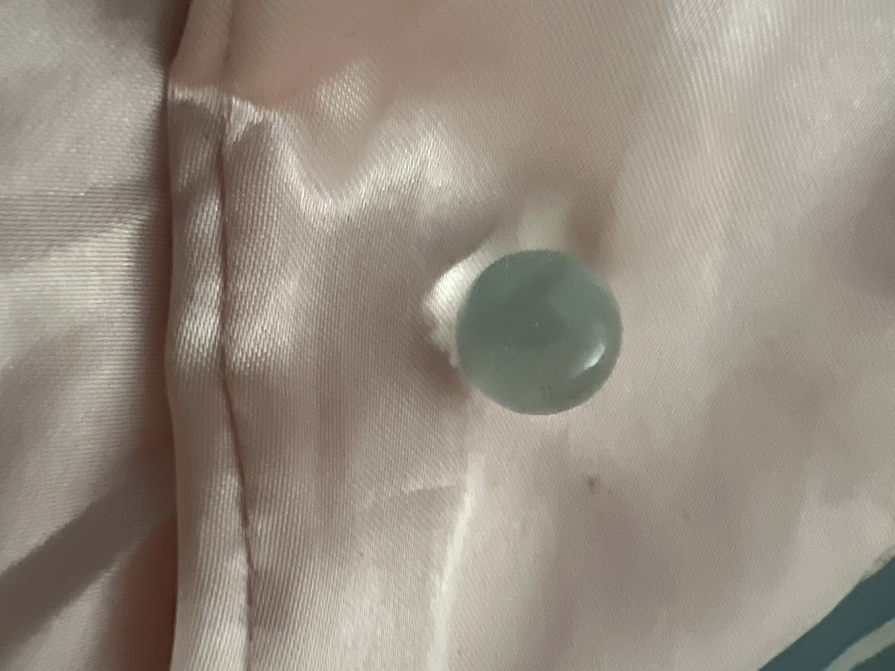 White Patch on Aqua by Akro Agate Company, identification view