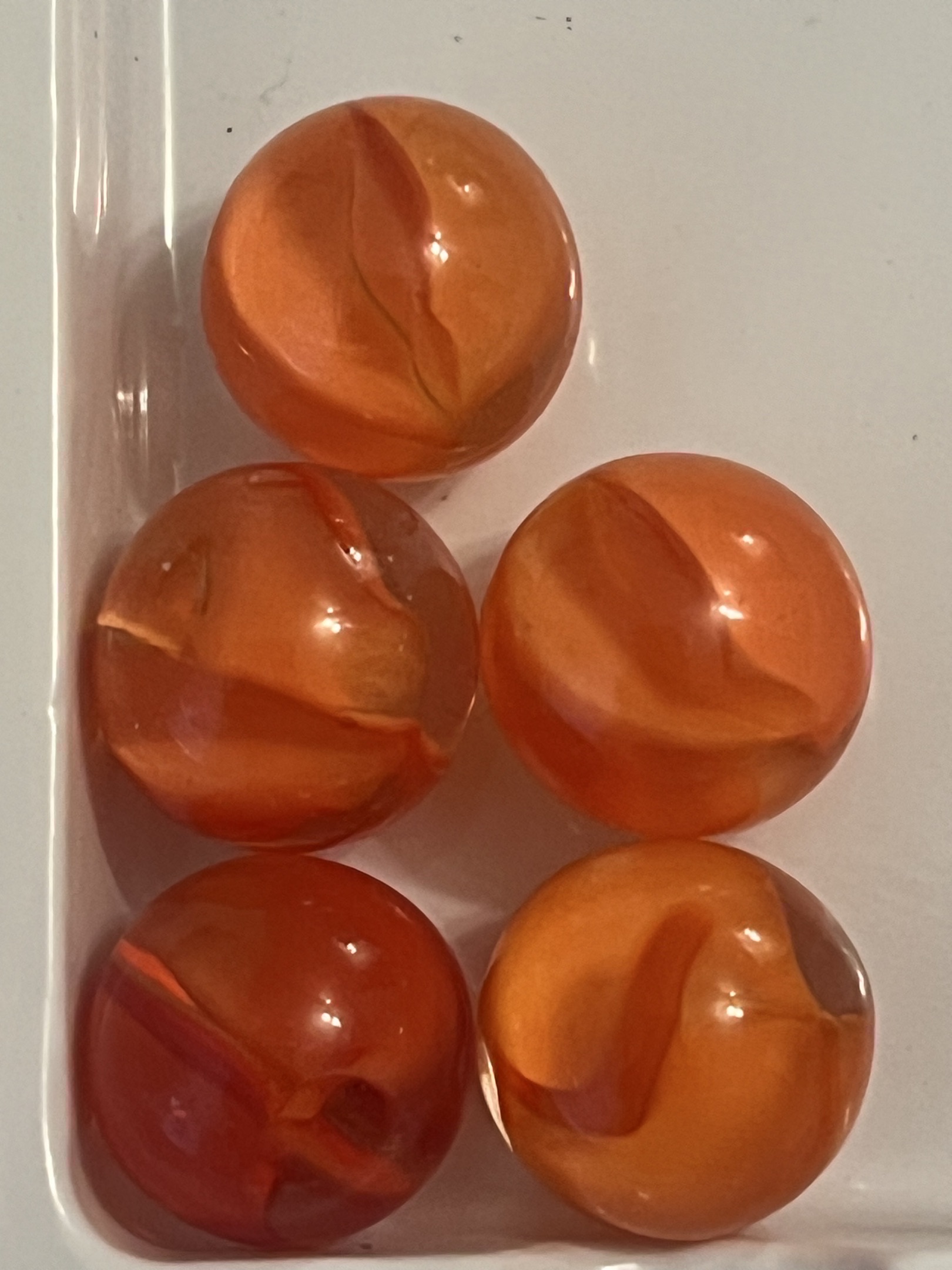 Single-Vane (Orange) by Vitro Agate Company, identification view
