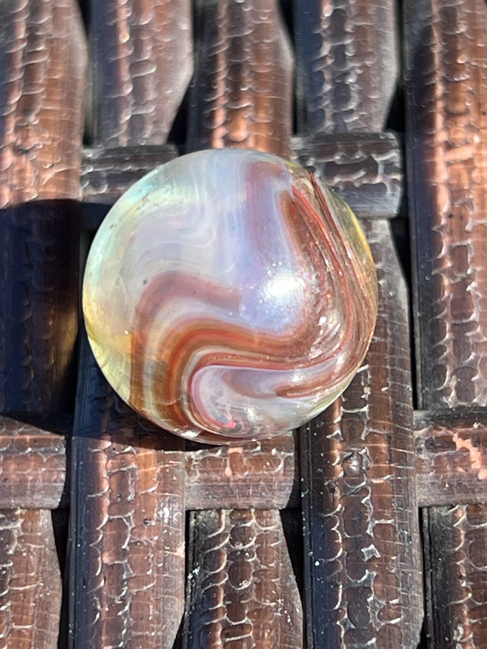 Parrot by Vitro Agate Company, identification view