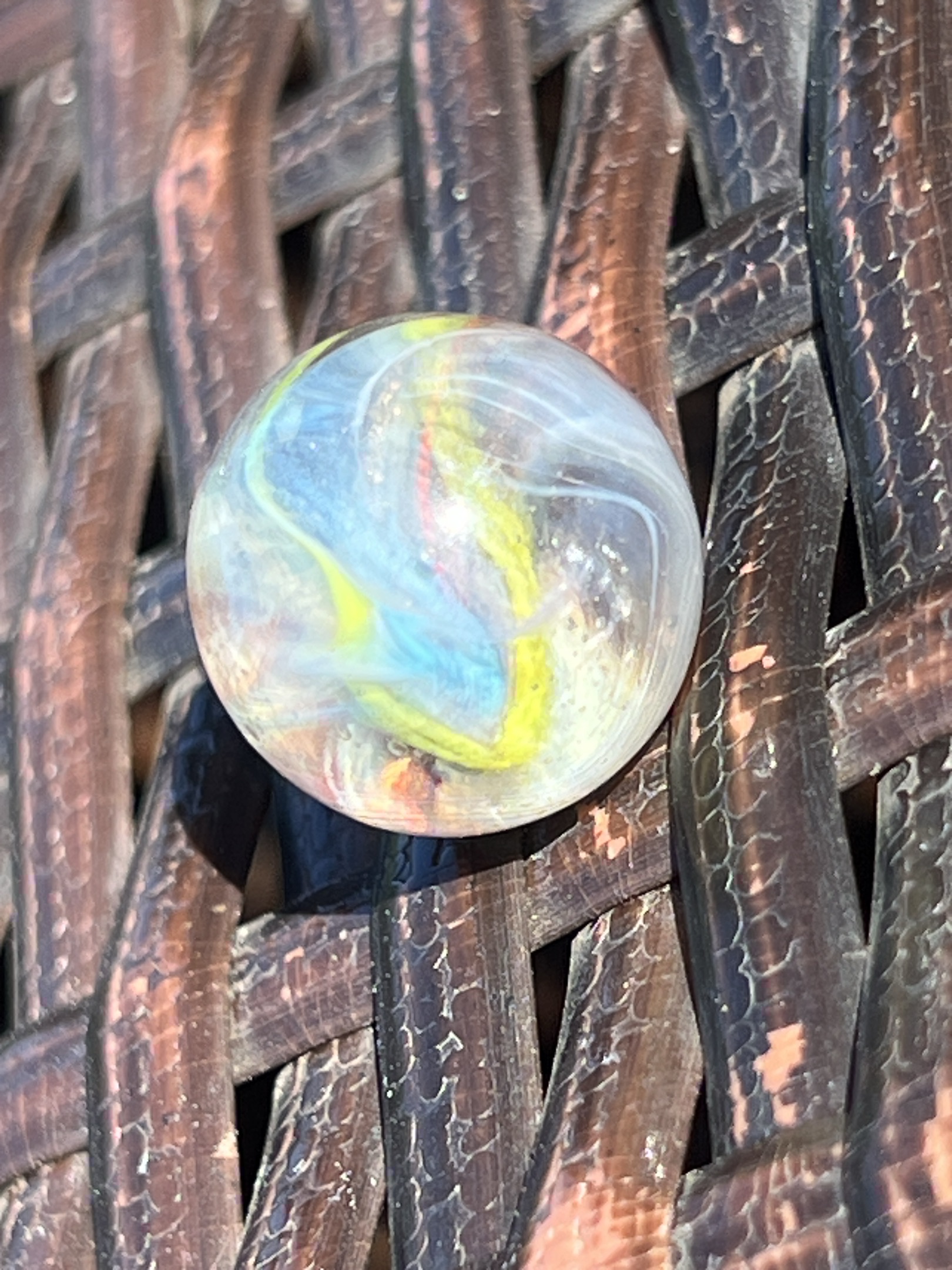 Tri-Lite by Vitro Agate Company, identification view
