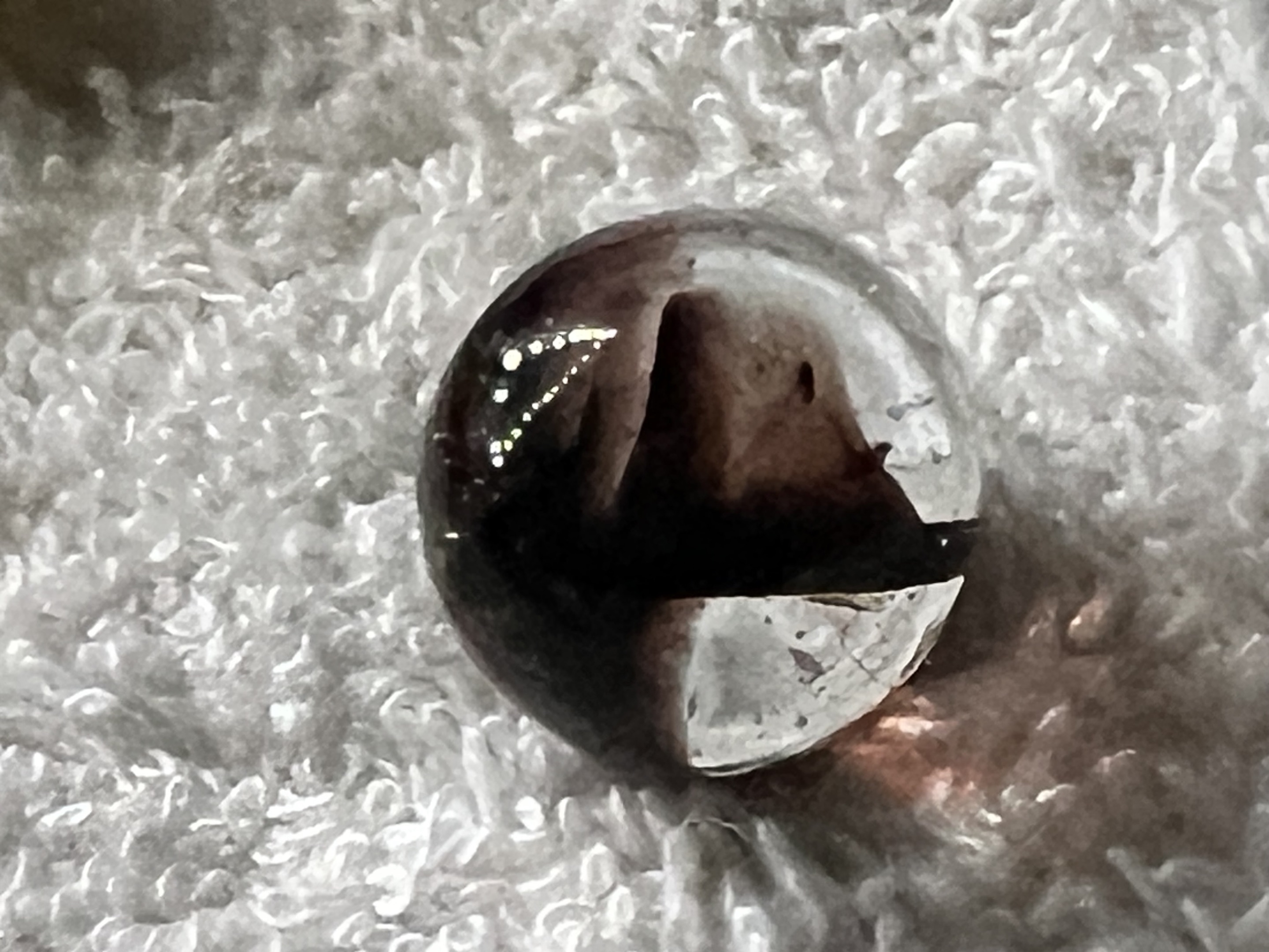 Black Cat's Eye by Vitro Agate Company, identification view