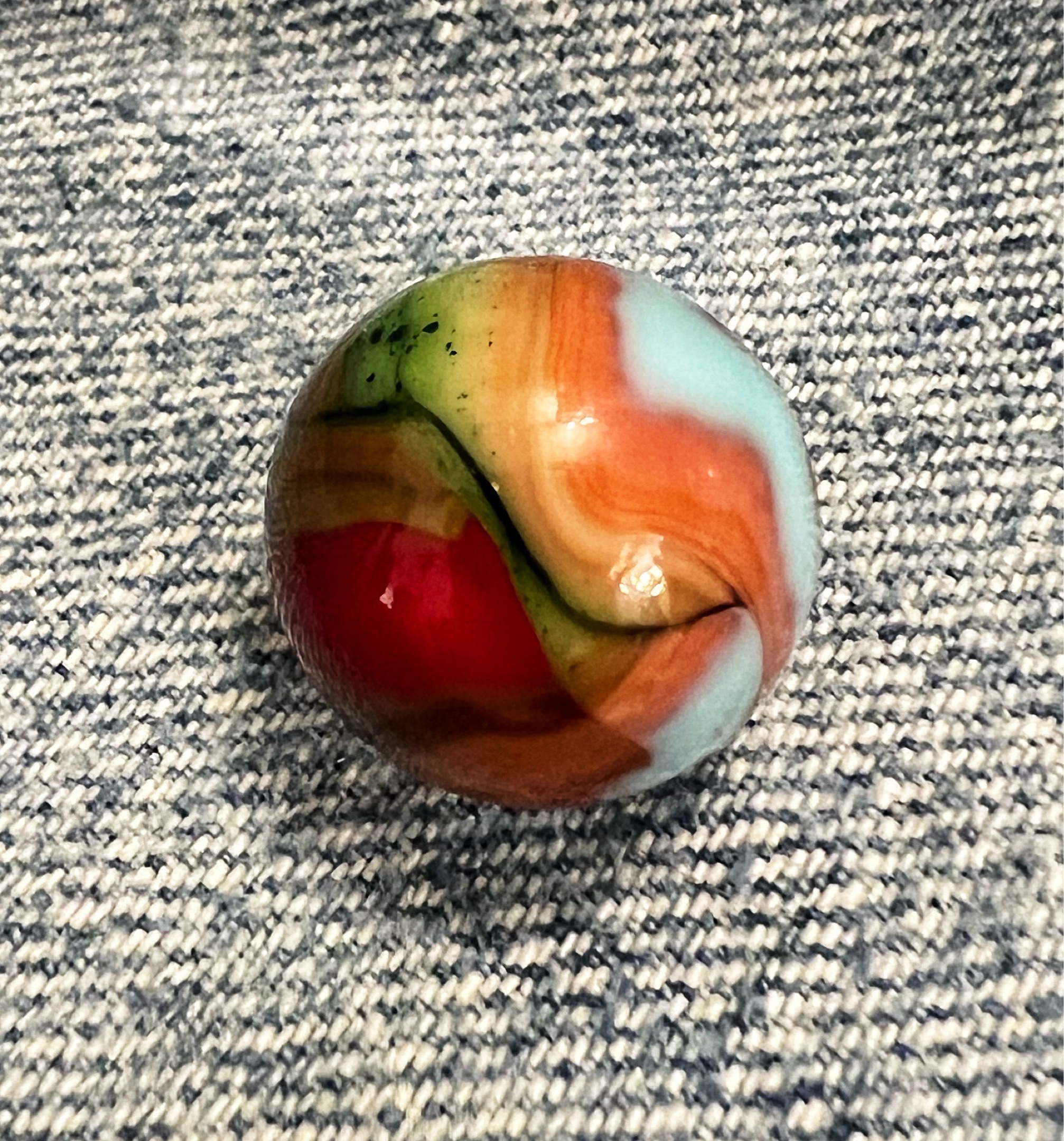 Multi-Color Swirl (MCS) by Peltier Glass Company, identification view